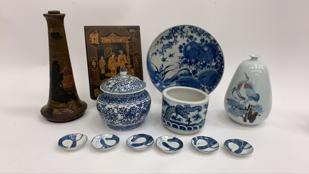 DECOR GROUPING INCL. CHINESE, JAPANESE, KOREAN: (12) pieces. Dimensions: (Tallest) H 15.5" Condition: Scattered damages.