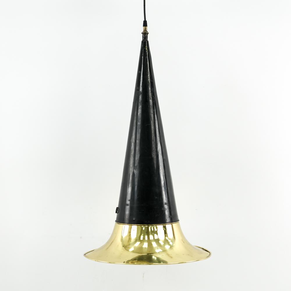 ANTIQUE BRASS HORN PENDANT LAMP: Electrified. Dimensions: H 31" x D 16.75" Condition: Scuffs and losses to paint. Minor denting. Functional, tested.