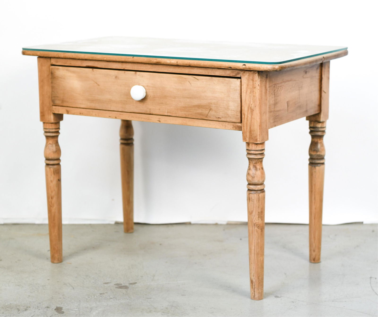 SMALL PINE ONE DRAWER TABLE (1 of 6)