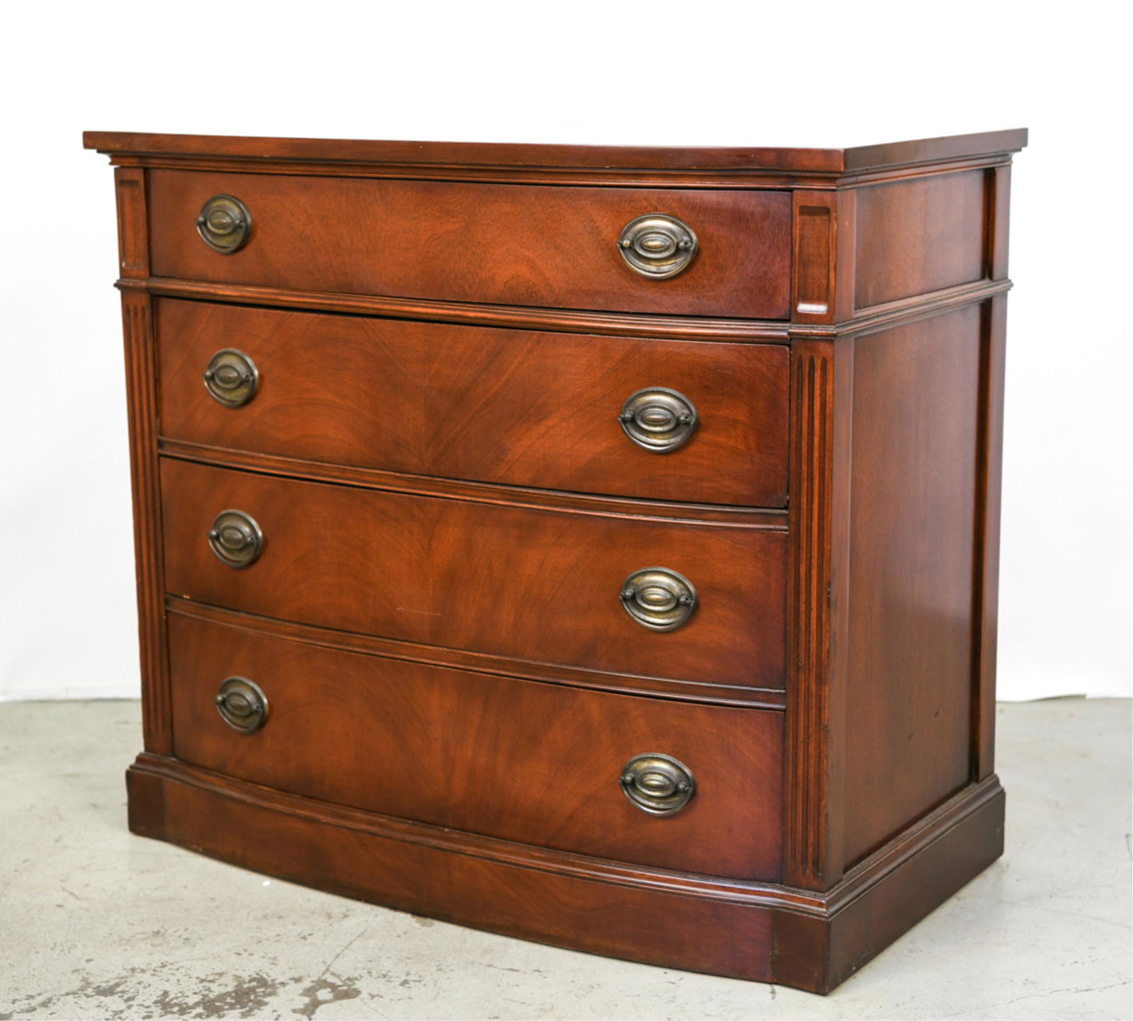 DREXEL CHEST OF DRAWERS (1 of 10)