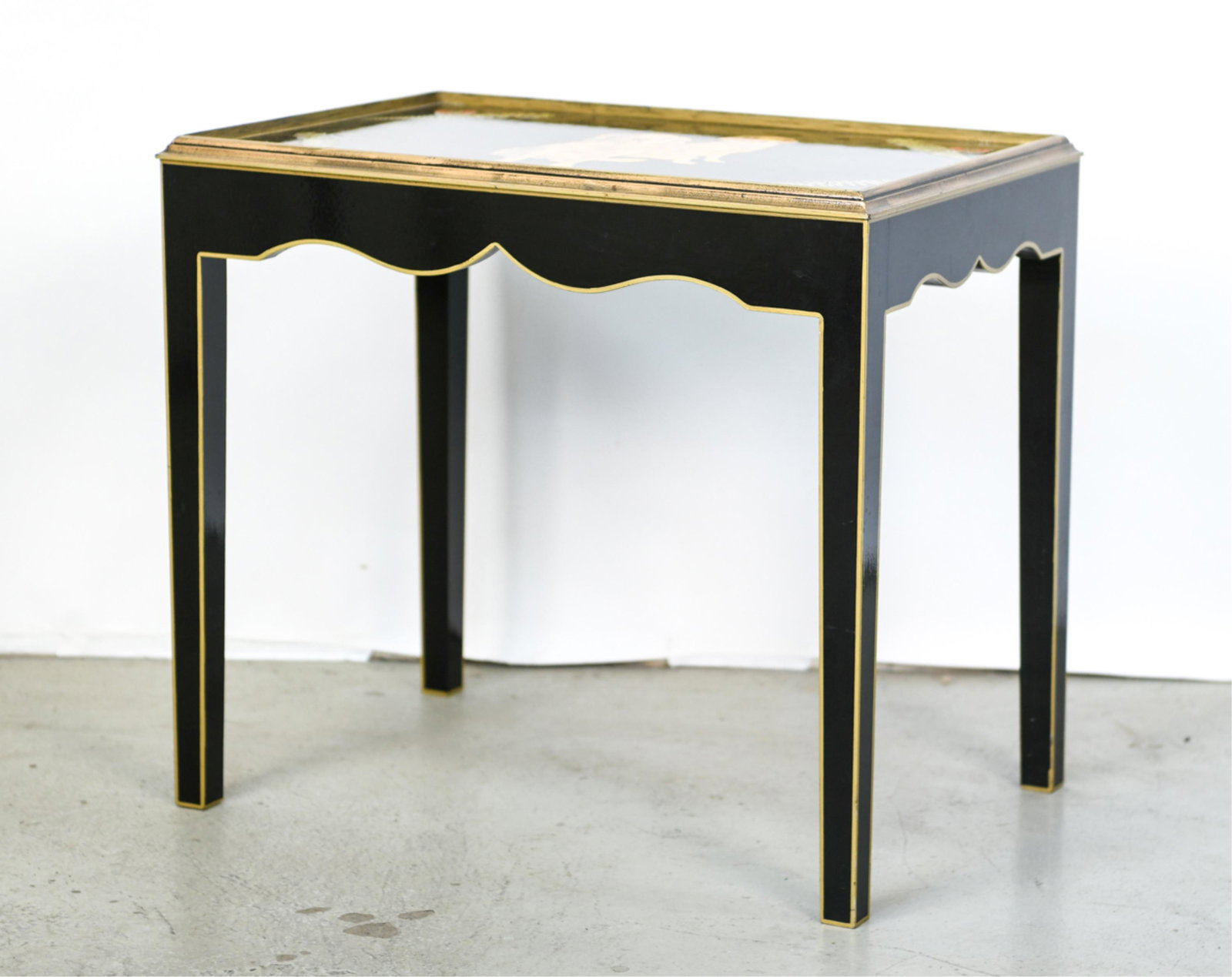 SMALL SIDE TABLE WITH/ GOLDEN RETRIEVERS: Applied prints of dogs, ferns, and butterflies to top. Dimensions: H 18.75" x W 21.25" x D 14" Condition: Few small scratches.