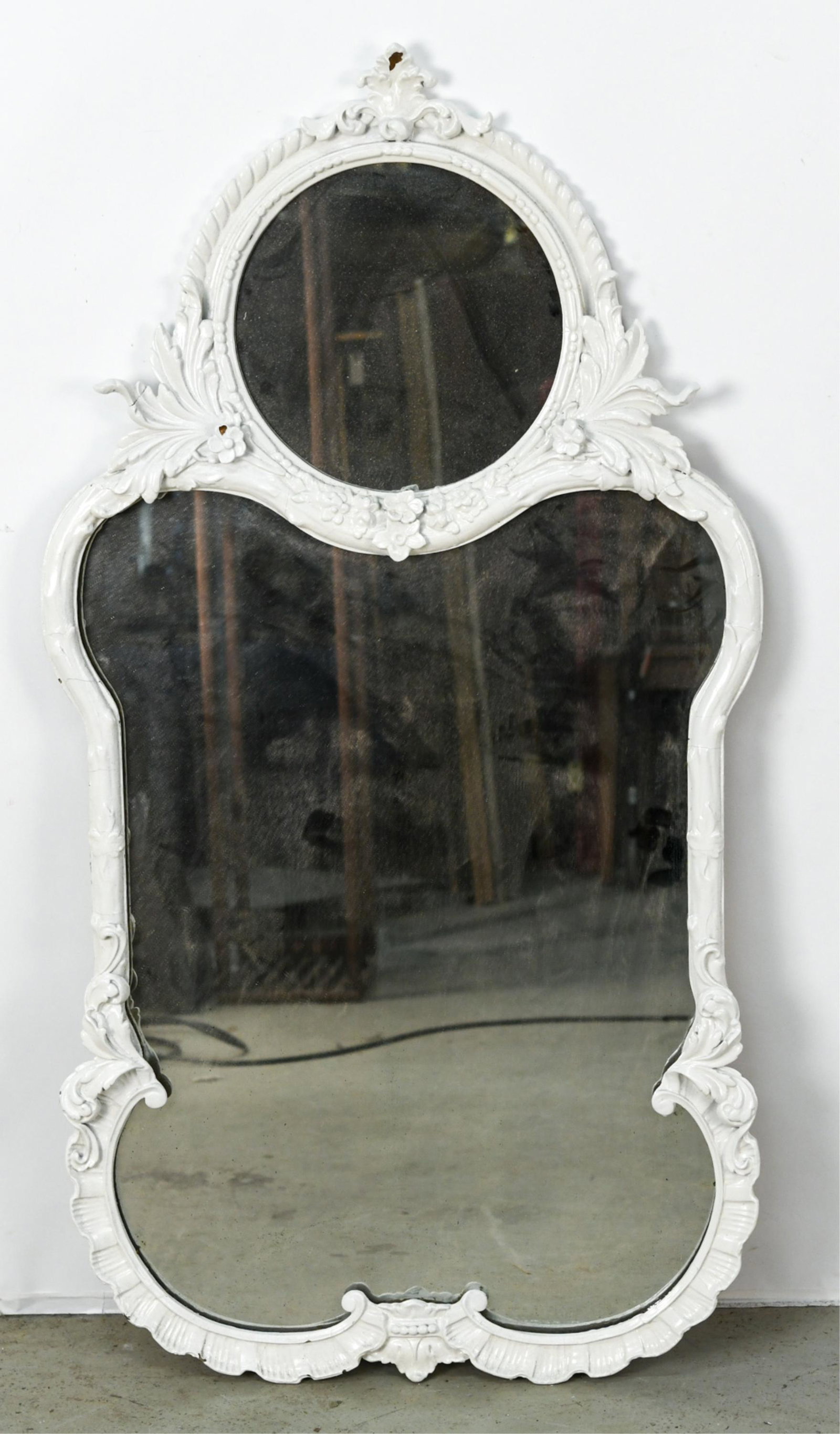 ANTIQUE WHITE LACQUERED MIRROR: Dimensions: H 49" x W 25" Condition: Chips to lacquer.