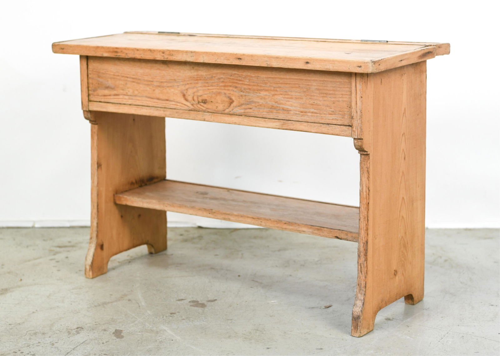 PINE BENCH (1 of 10)