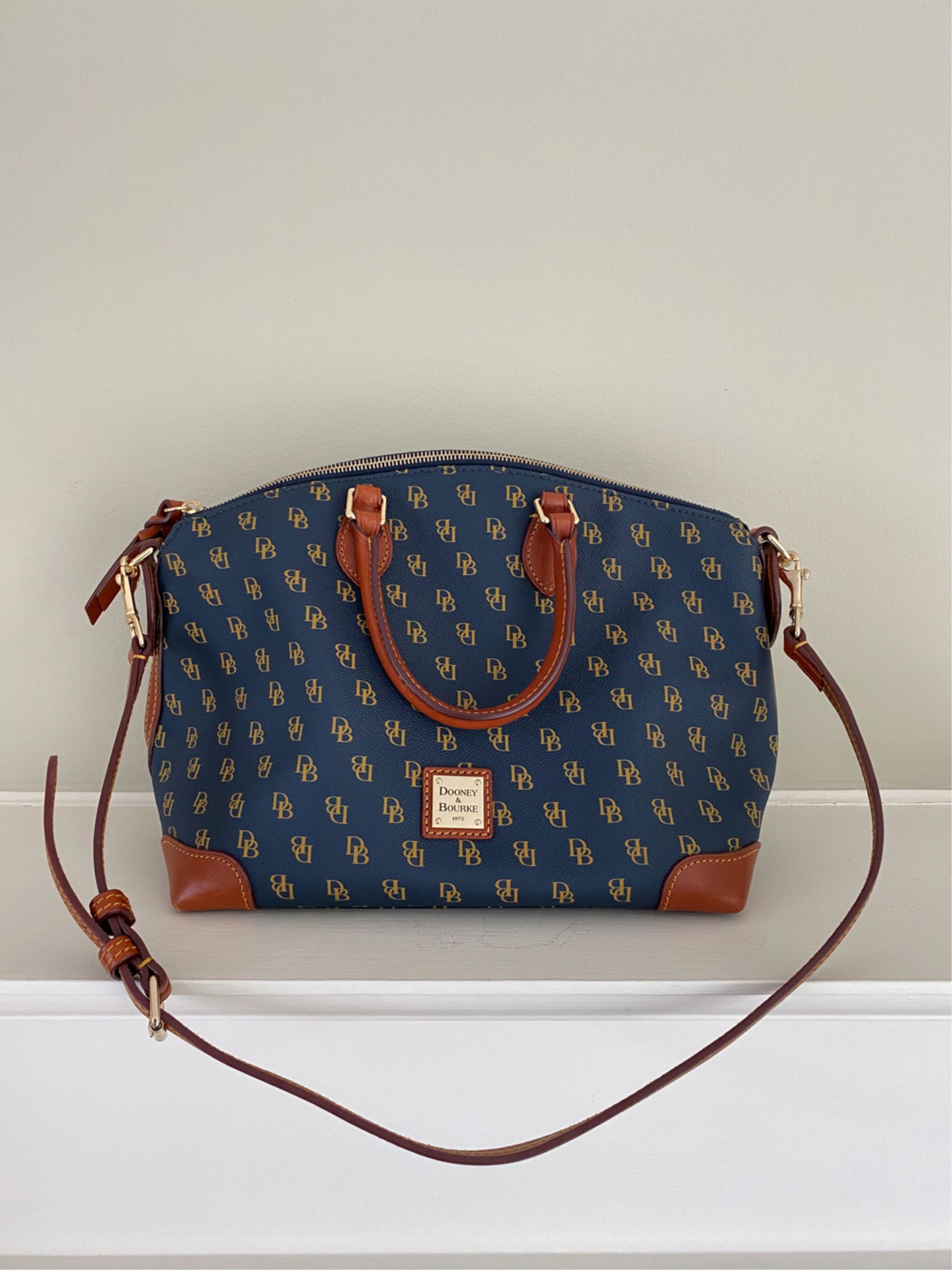 DOONEY & BOURKE HANDBAG (1 of 12)