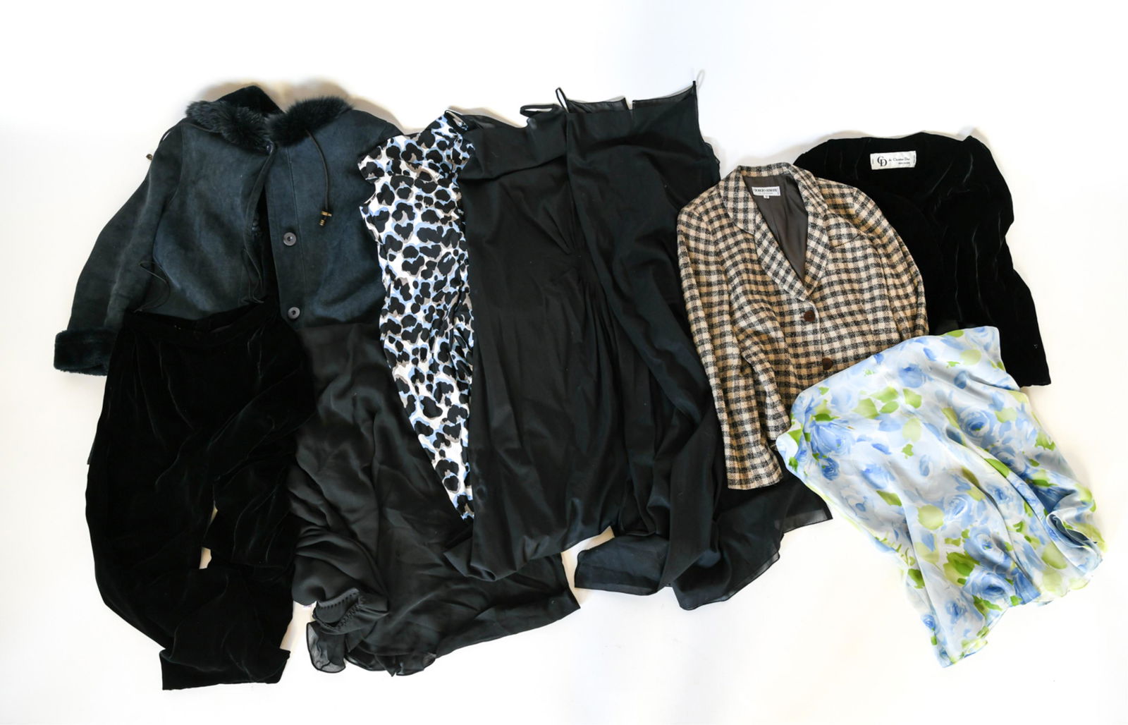 LADIES DESIGNER CLOTHING GROUPING (1 of 8)