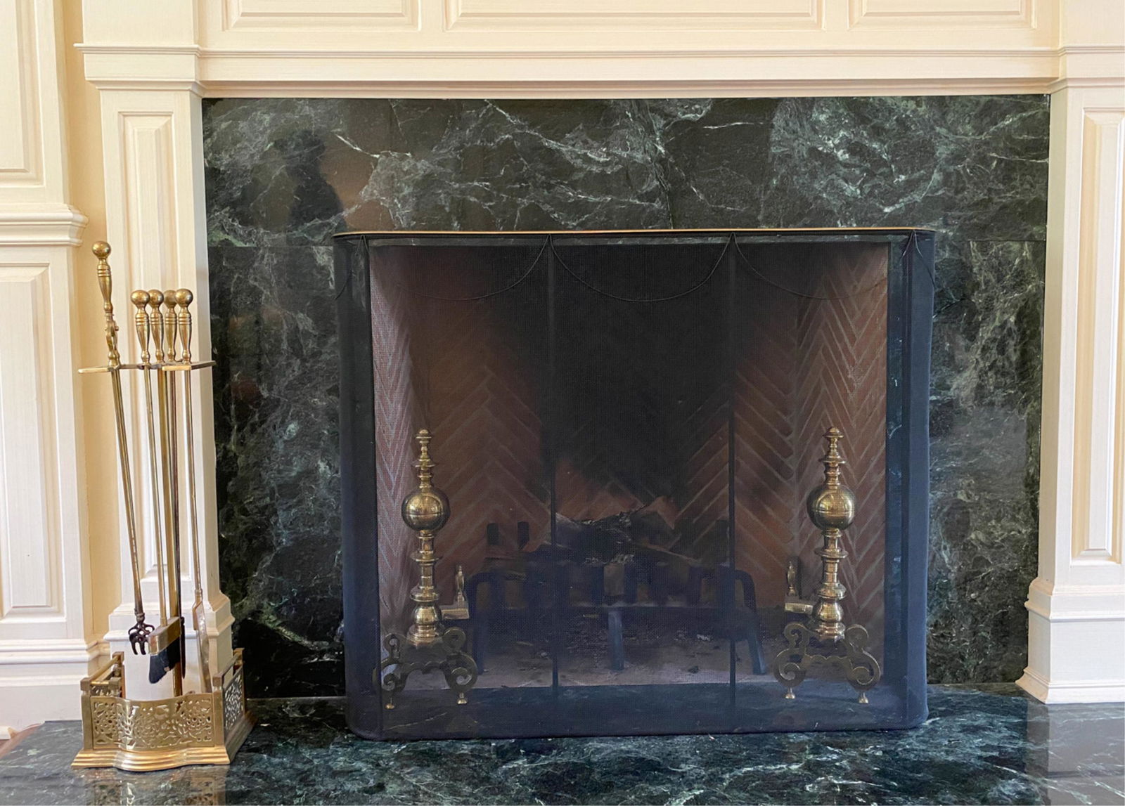 FIREPLACE TOOLS, ANDIRONS, & SCREEN (1 of 9)