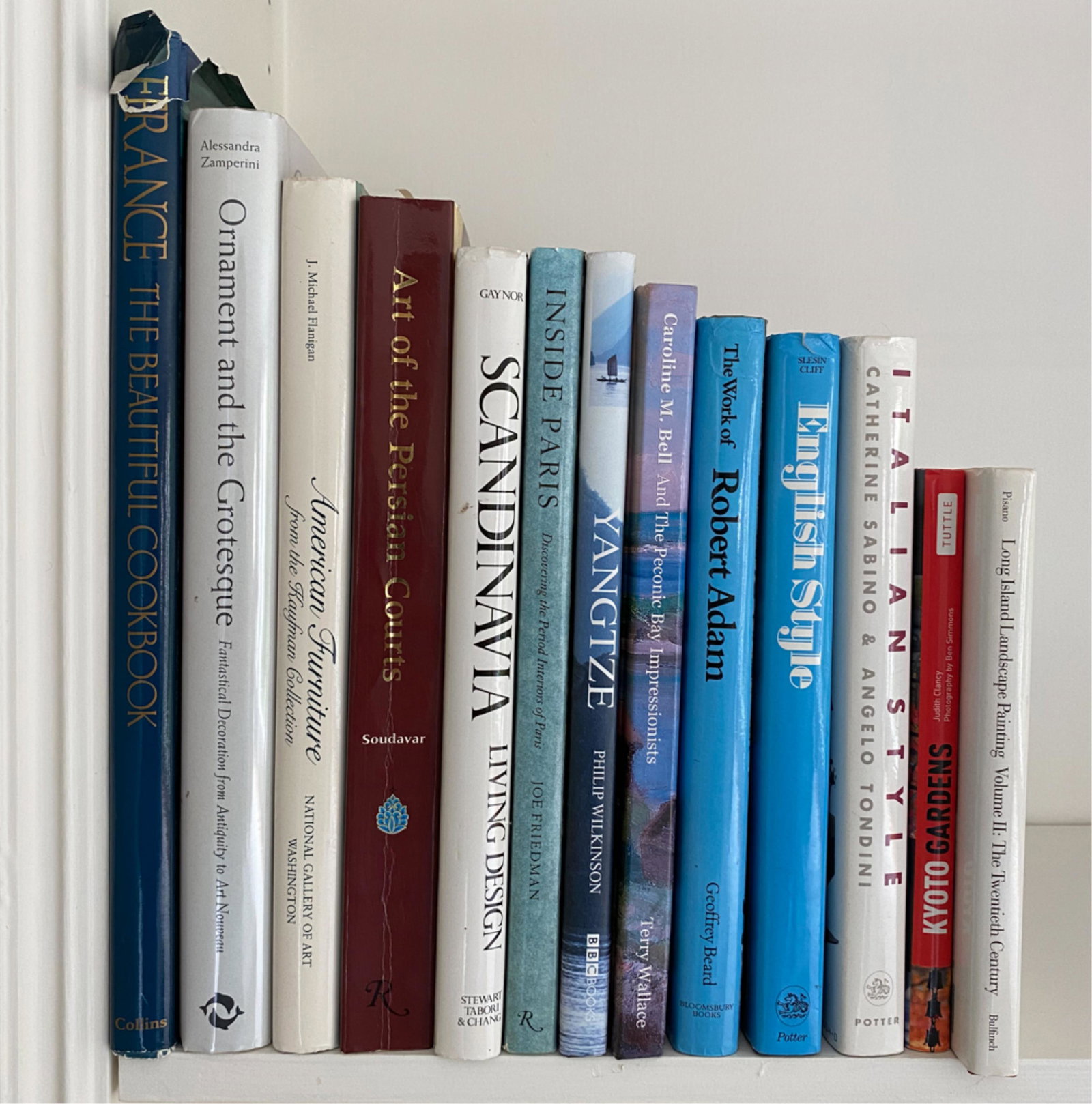 GROUPING OF ART & DESIGN BOOKS (1 of 6)