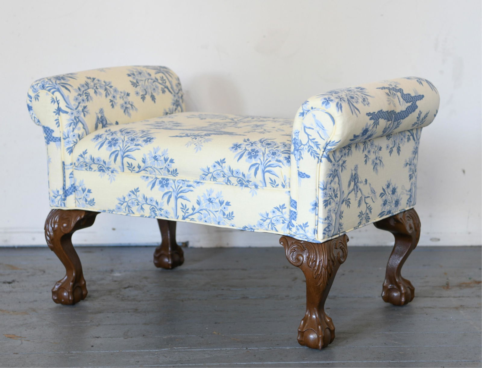 SMALL UPHOLSTERED BENCH (1 of 7)