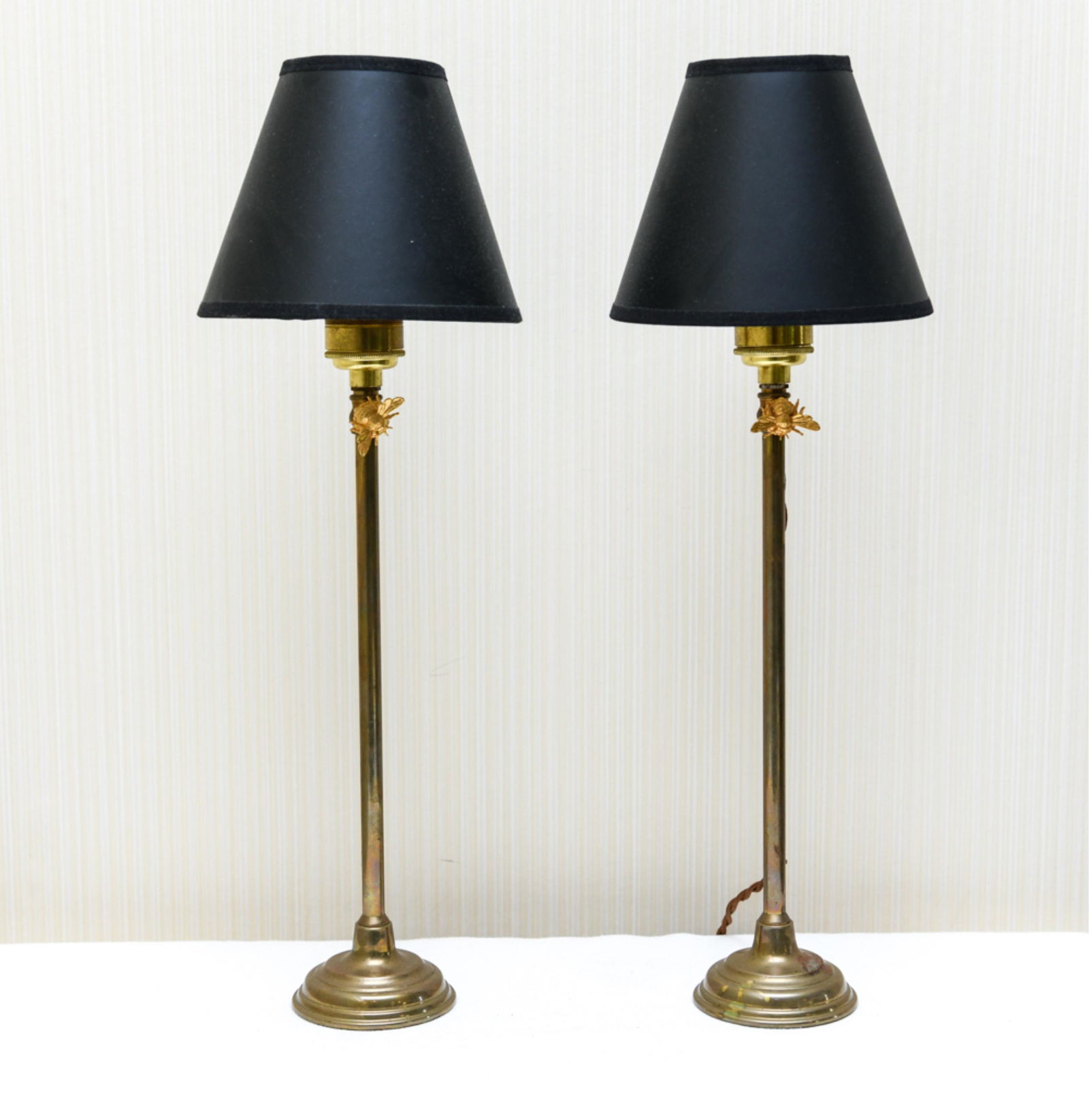 PAIR OF BRASS TABLE LAMPS (1 of 12)