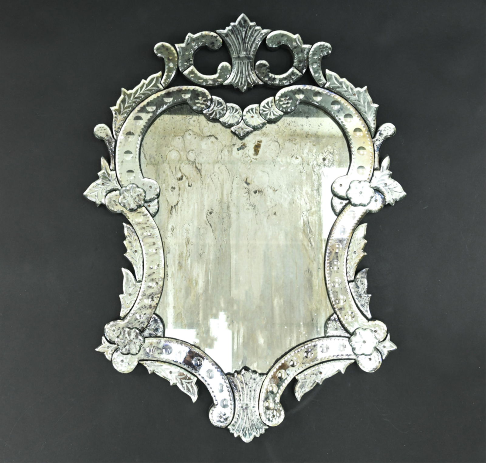 VENETIAN STYLE MIRROR (1 of 12)