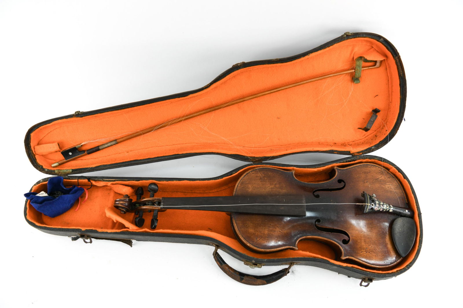ANTIQUE VIOLIN & BOW (1 of 7)