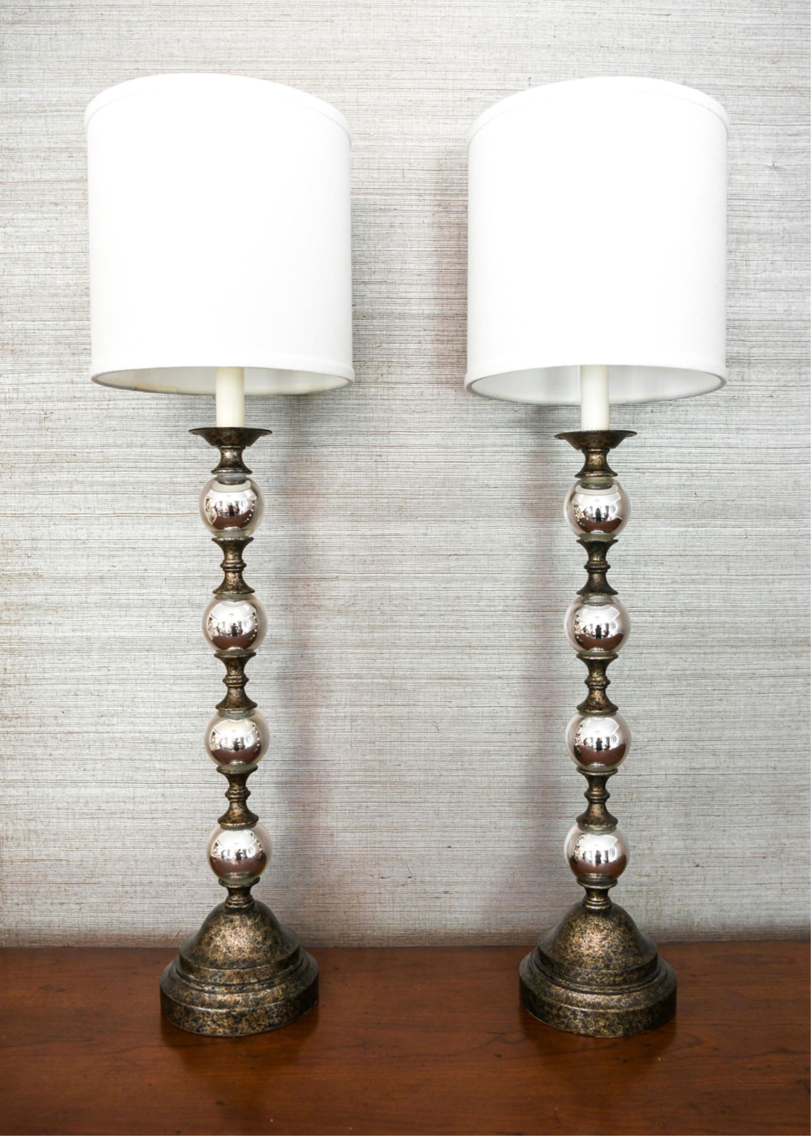 (2) MAITLAND SMITH TABLE LAMPS (1 of 9)
