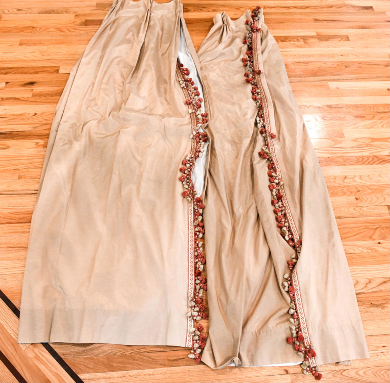 PAIR OF DURALEE BEIGE SILK CURTAINS W/ TASSELS (1 of 4)