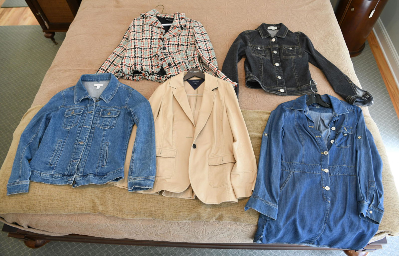 GROUPING OF LADIES JACKETS (1 of 11)