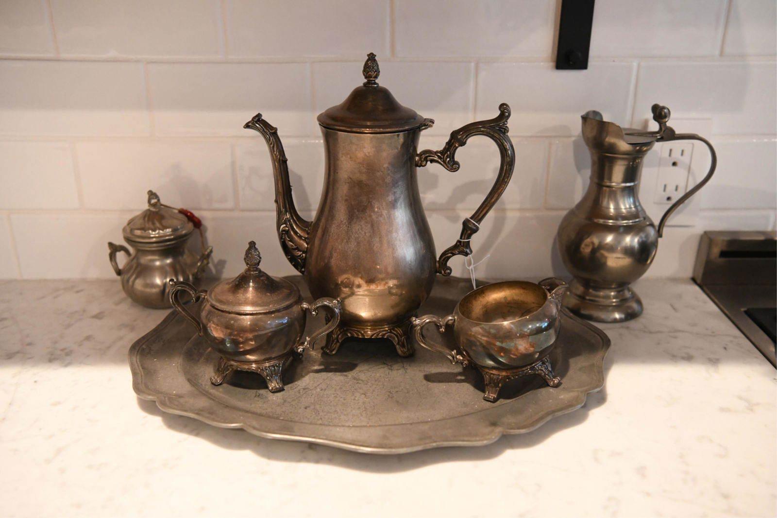 SILVERPLATE & PEWTER GROUPING (1 of 4)