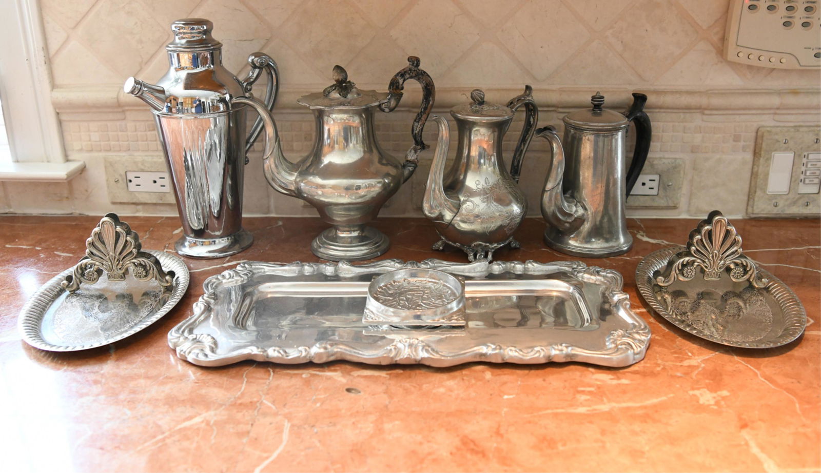 GROUPING OF SILVER PLATE & PEWTER (1 of 1)