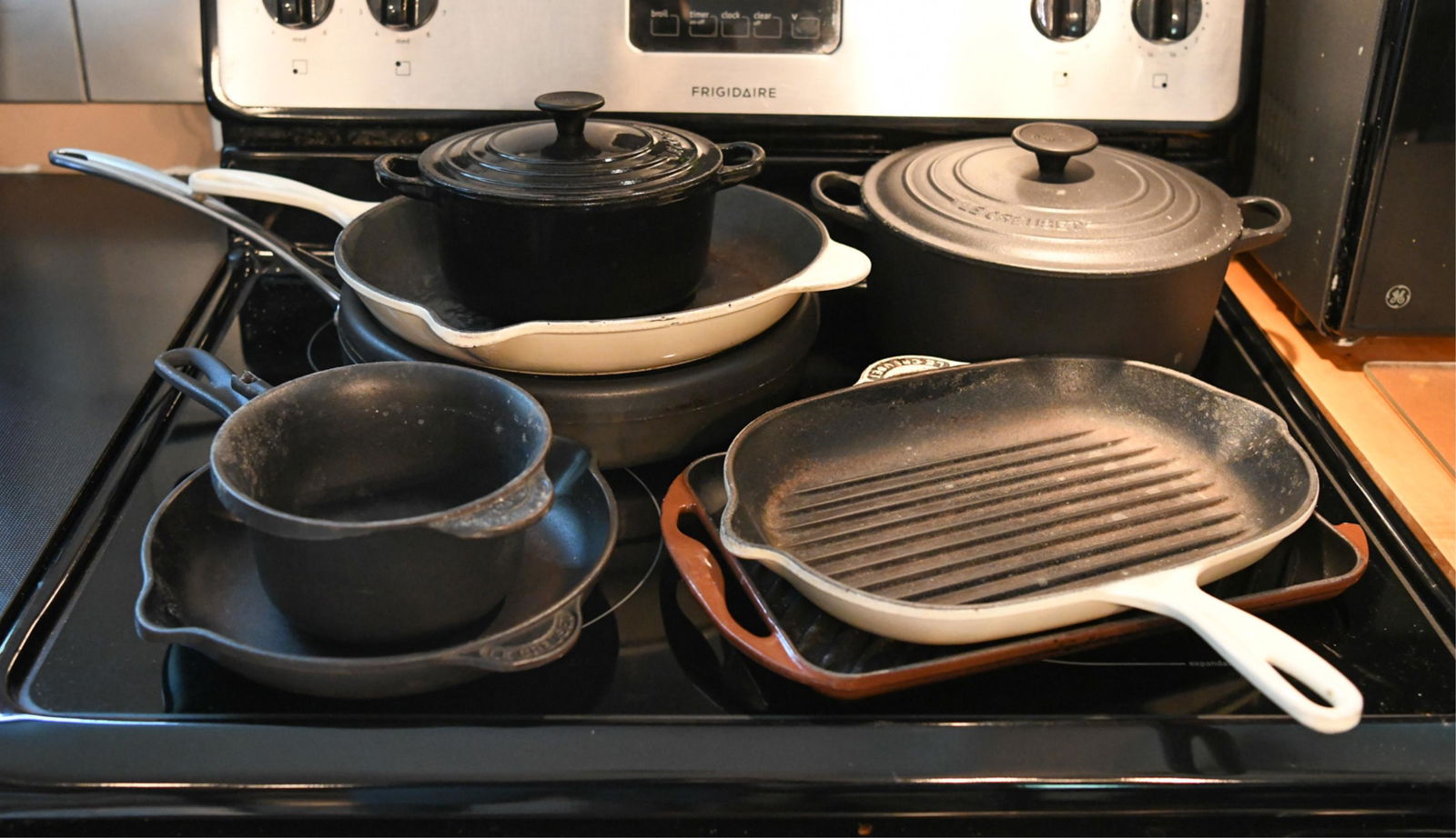 GROUPING OF LE CREUSET POTS AND PANS (1 of 1)