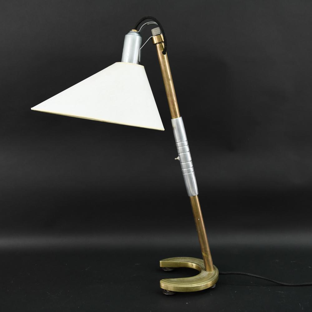 MID-CENTURY ITALIAN INDUSTRIAL STYLE DESK LAMP (1 of 11)