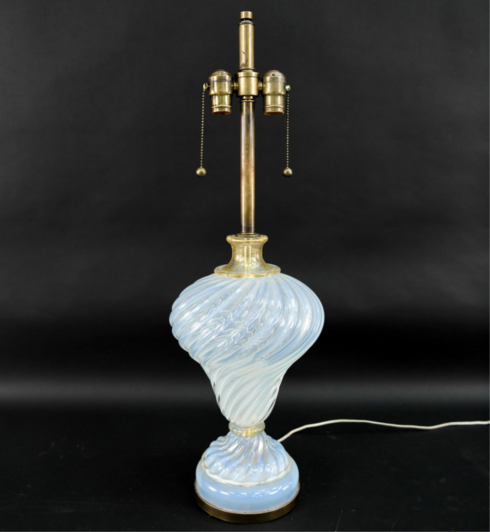 MID-CENTURY ITALIAN MURANO GLASS LAMP (1 of 9)