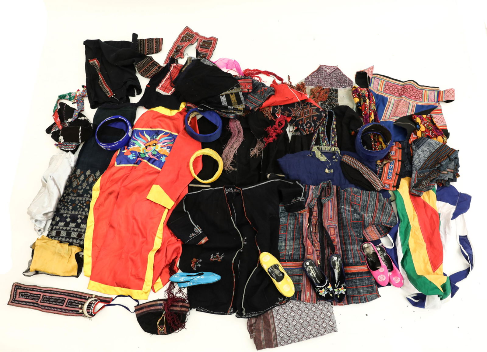 GROUPING OF VIETNAMESE GARMENTS (1 of 12)