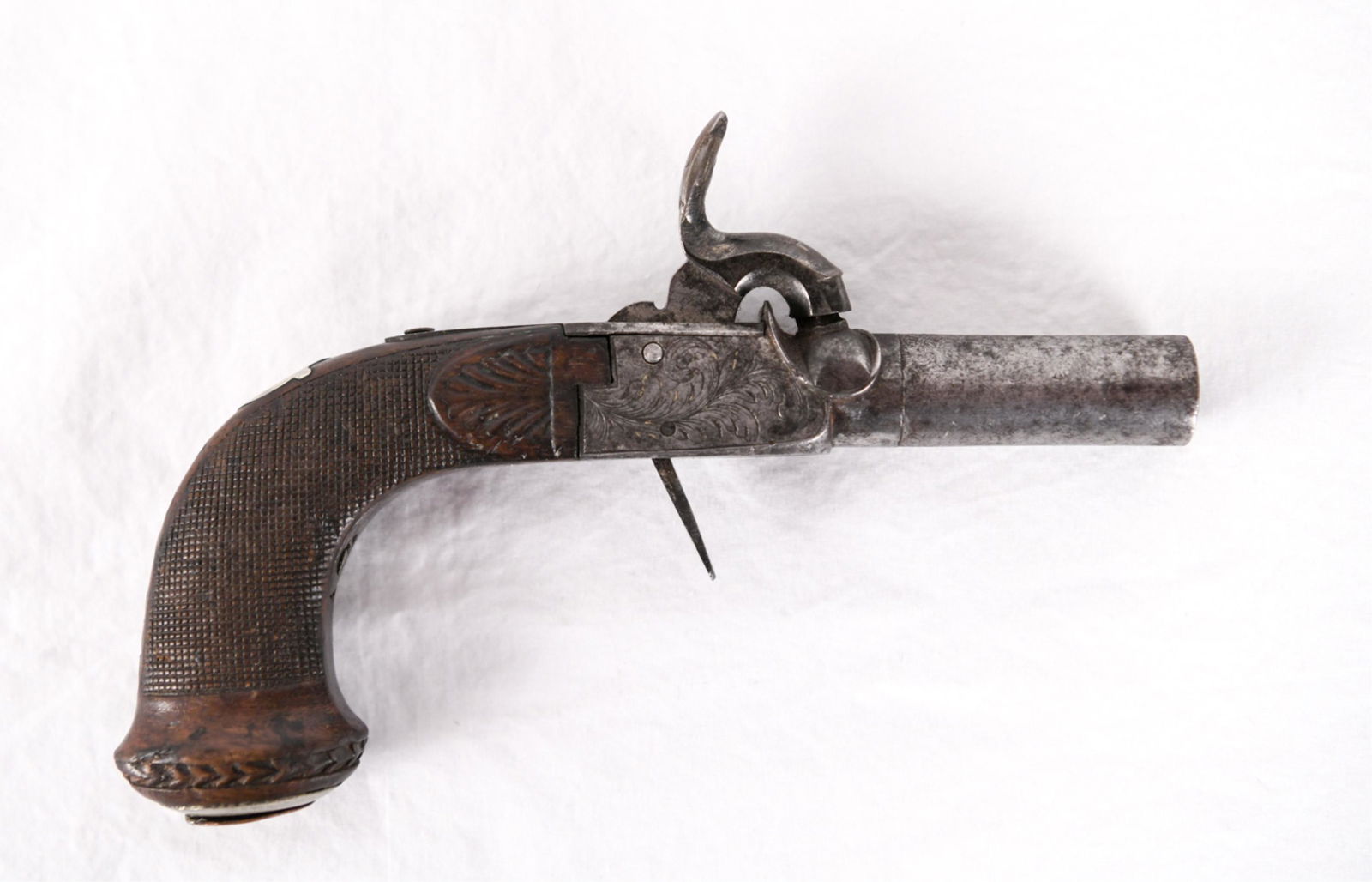 19TH C. ANTIQUE PERCUSSION CAP PISTOL: In working condition Marked ELG * on barrel Dimensions: H "4.25 x W 6.75" x D 1" Condition: Some rubbing and one missing inlay on handle.