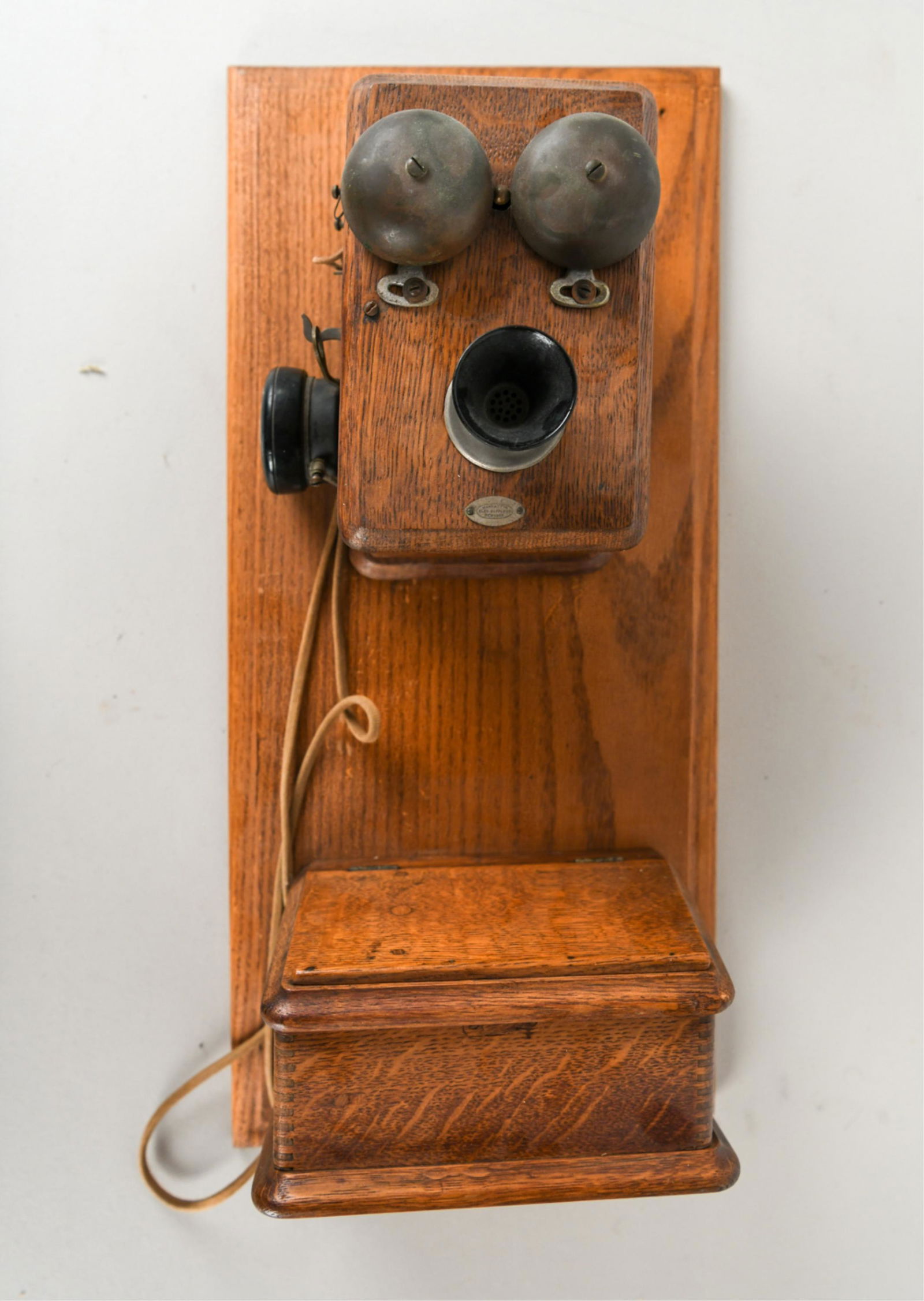 ANTIQUE OAK WALL MOUNT TELEPHONE (1 of 9)