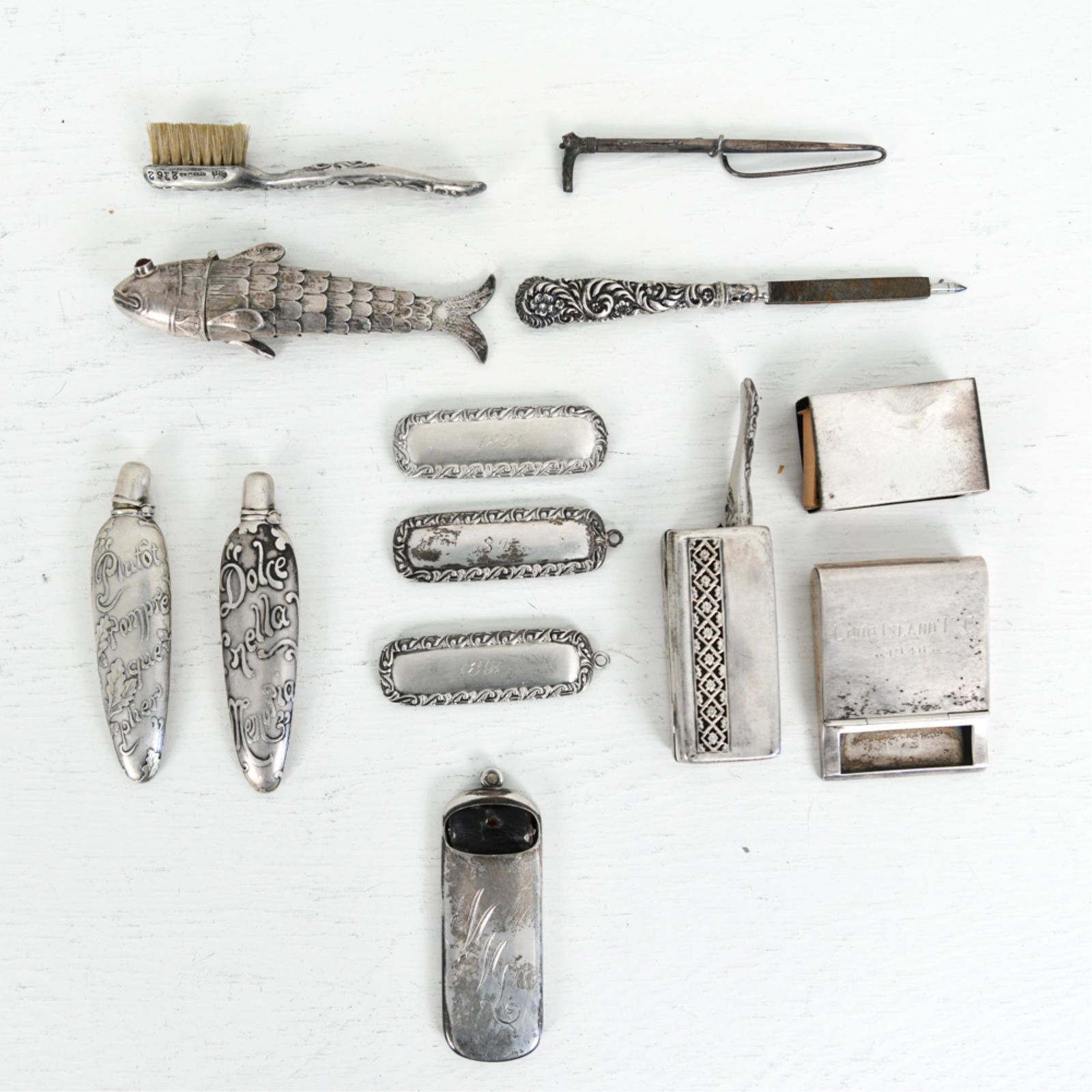 GROUPING OF ANTIQUE STERLING SILVER ACCESSORIES (1 of 15)