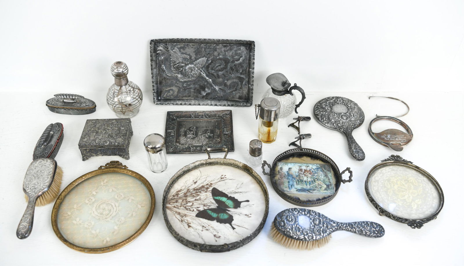 SILVERPLATE DRESSER / VANITY GROUPING ETC. (1 of 14)