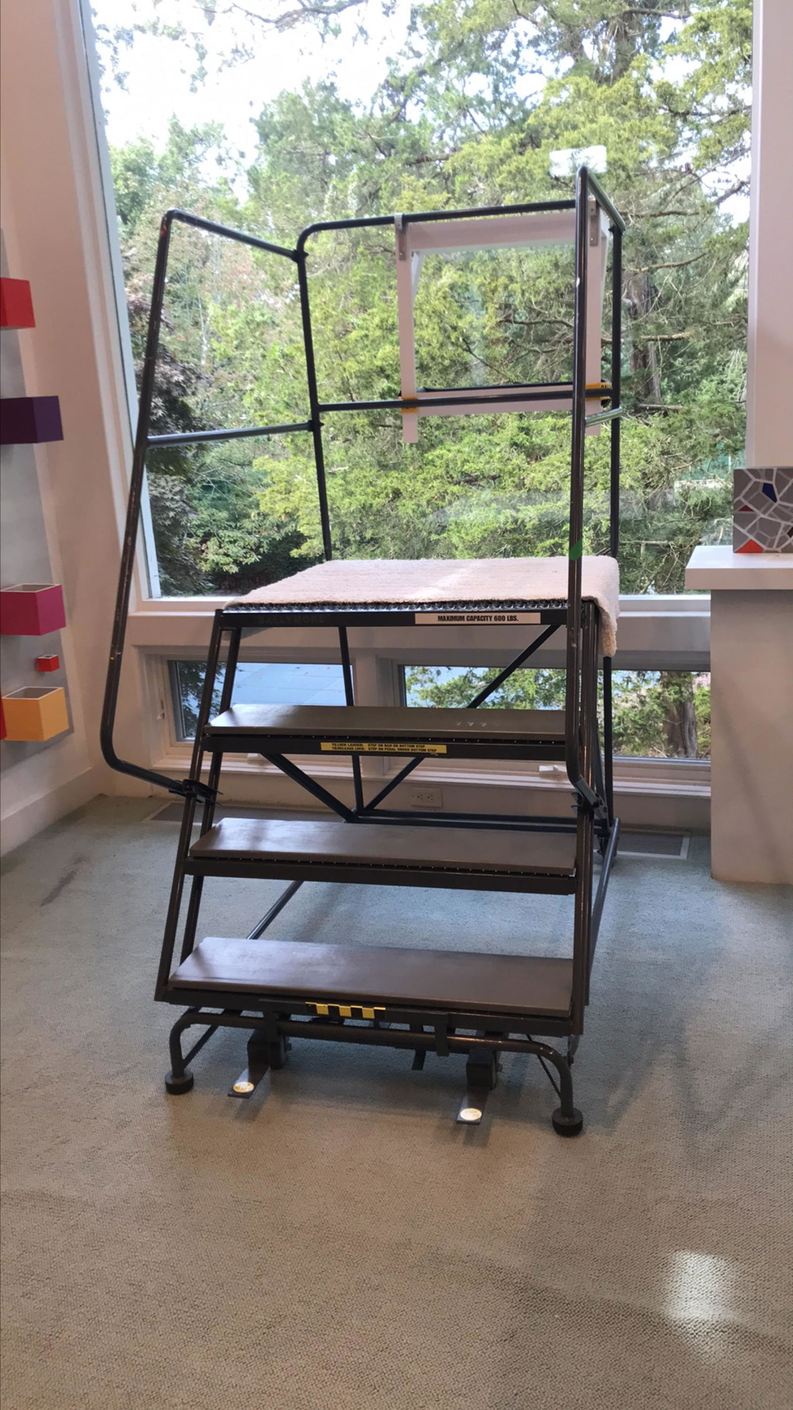 BALLYMORE PORTABLE INDUSTRIAL STAIRS (1 of 8)