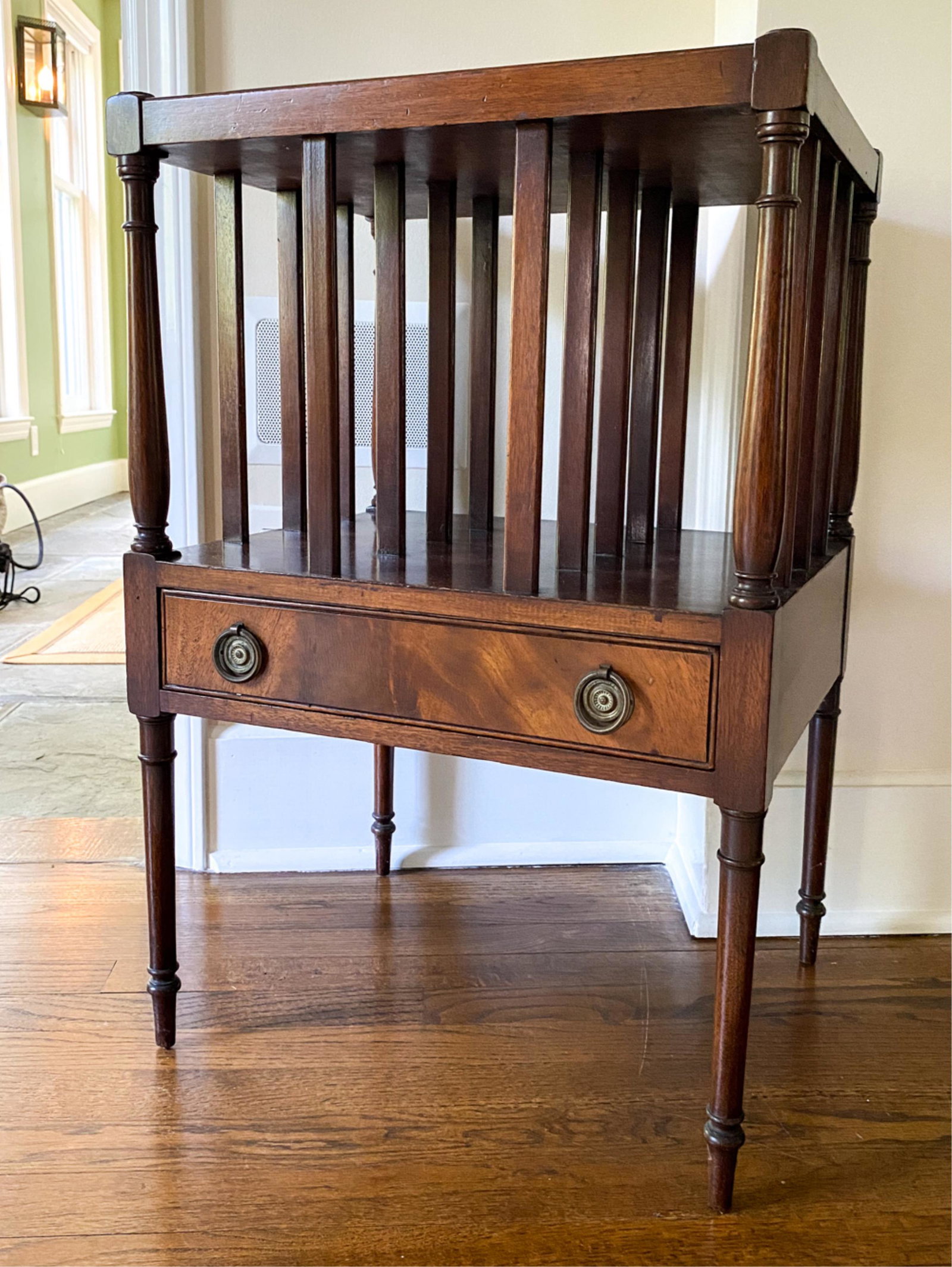 MAHOGANY SINGLE DRAWER SIDE TABLE (1 of 9)