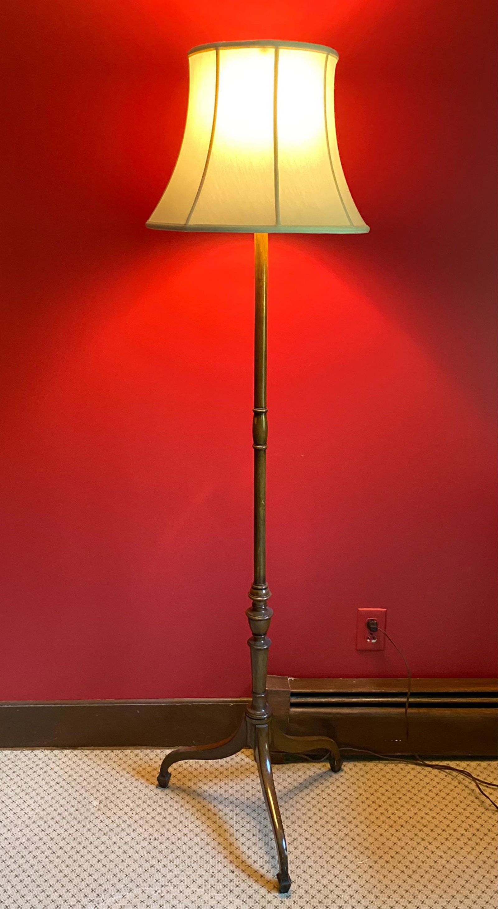 TRIPOD BASE FLOOR LAMP (1 of 7)