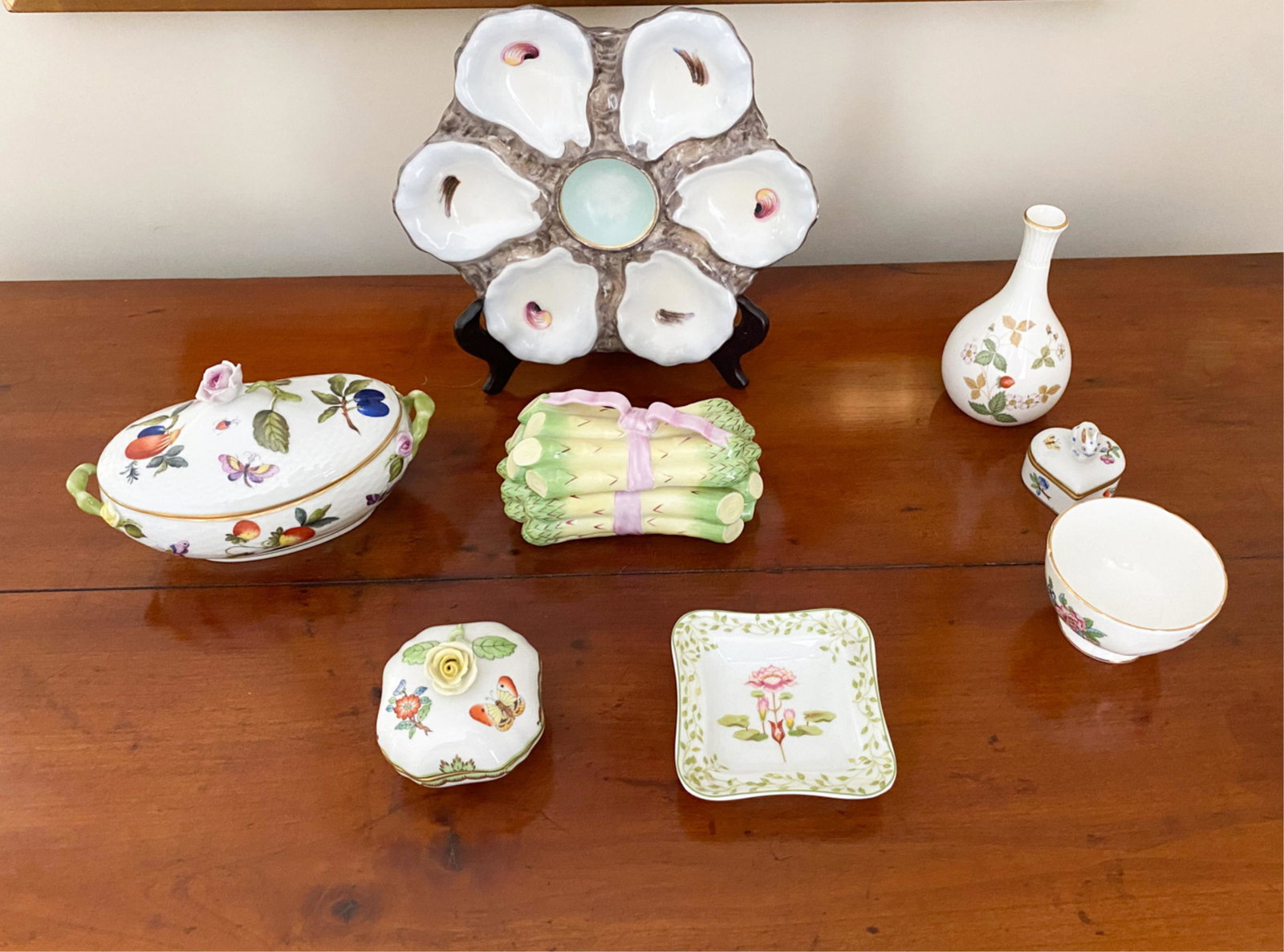 GROUPING OF PORCELAIN INCL. HEREND (1 of 14)