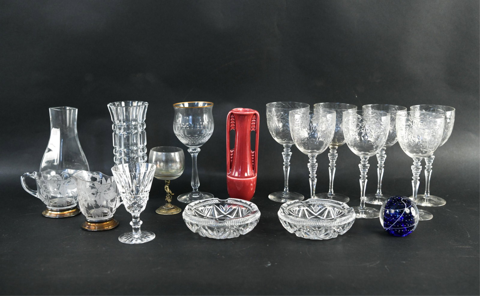 GROUPING OF GLASS AND STEMWARE (1 of 20)