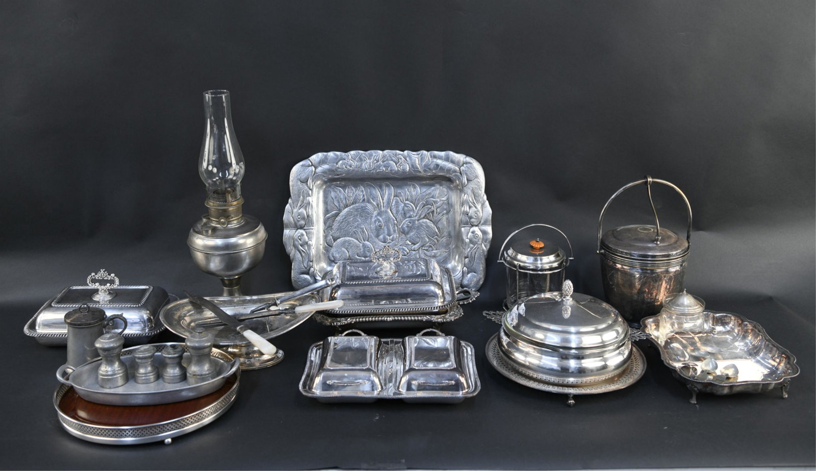 GROUPING OF SILVERPLATE INCLUDING PEWTER (1 of 14)