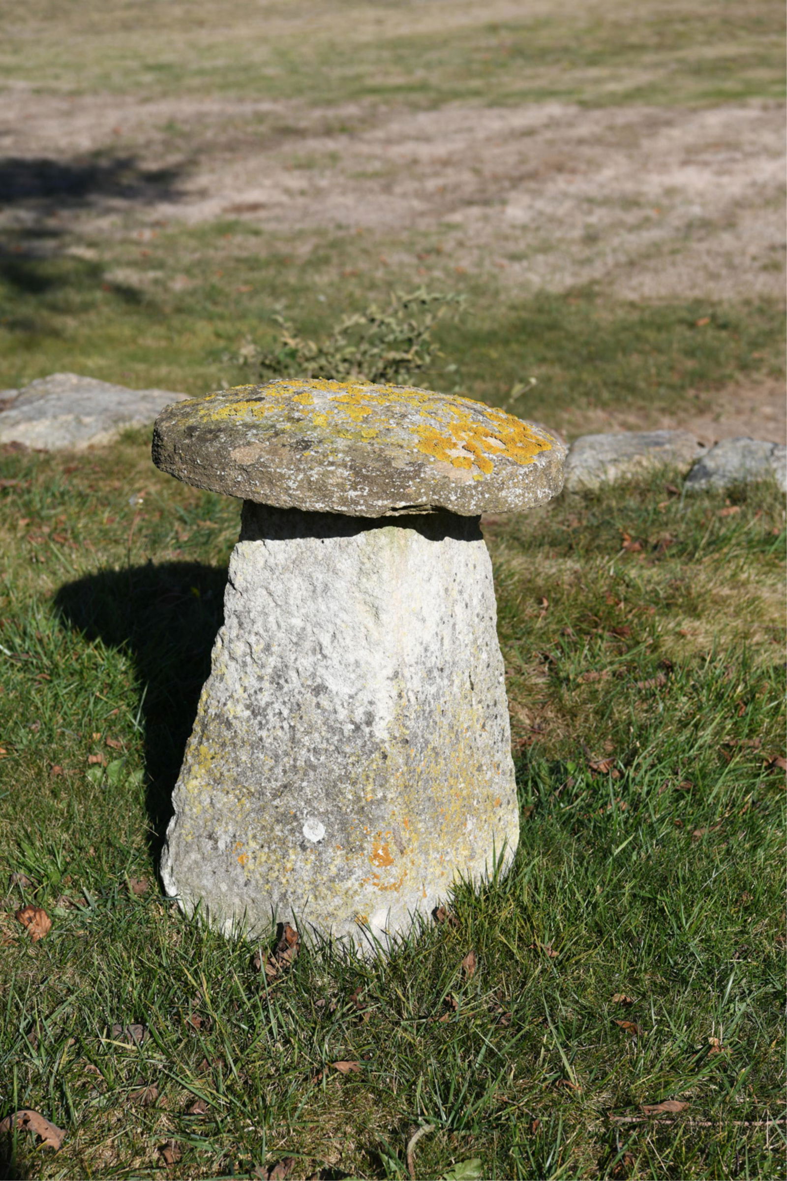 ANTIQUE STADDLE STONE MUSHROOM TOADSTOOL (1 of 10)
