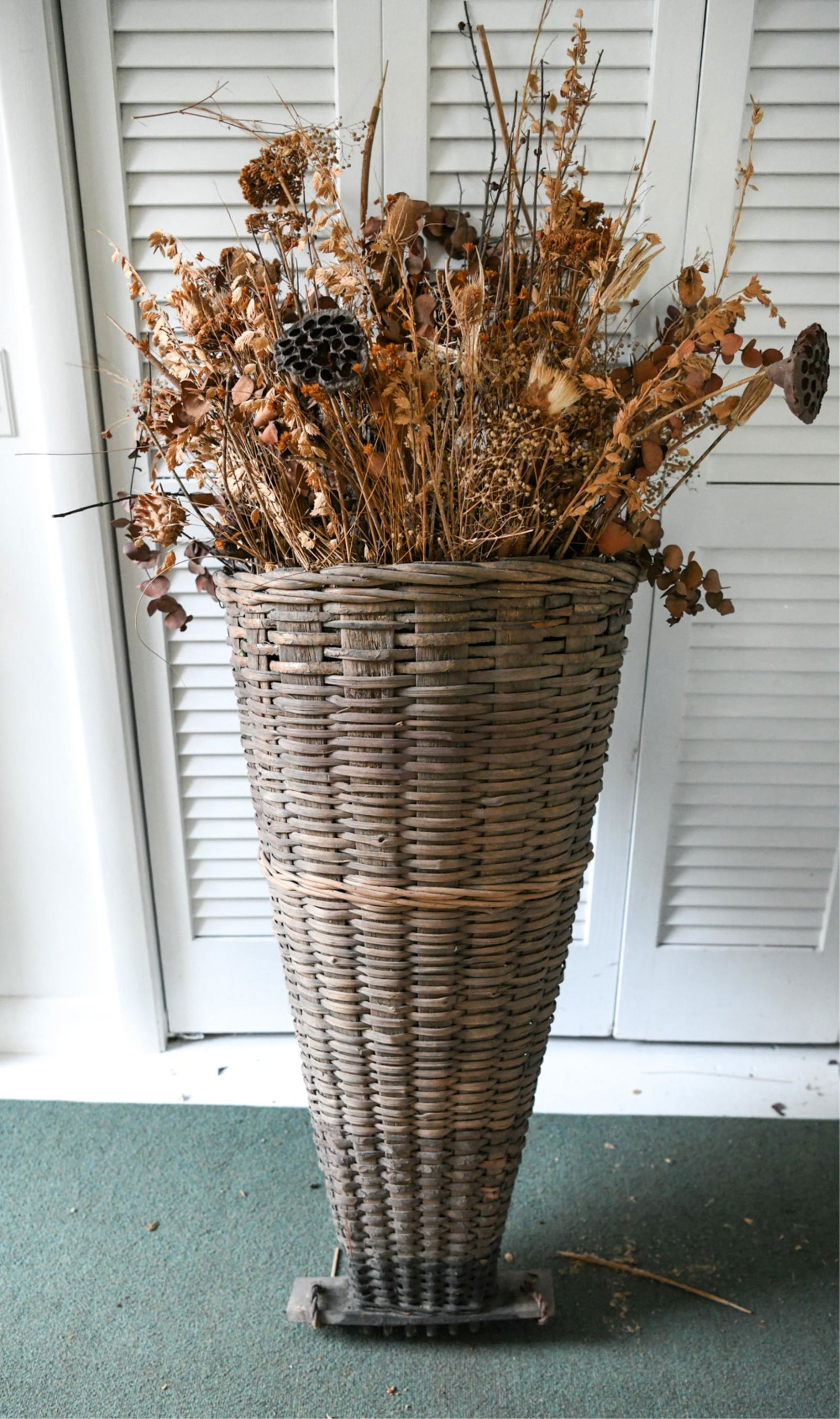 ANTIQUE FRENCH WICKER GRAPE HARVEST HOTTE BASKET (1 of 9)