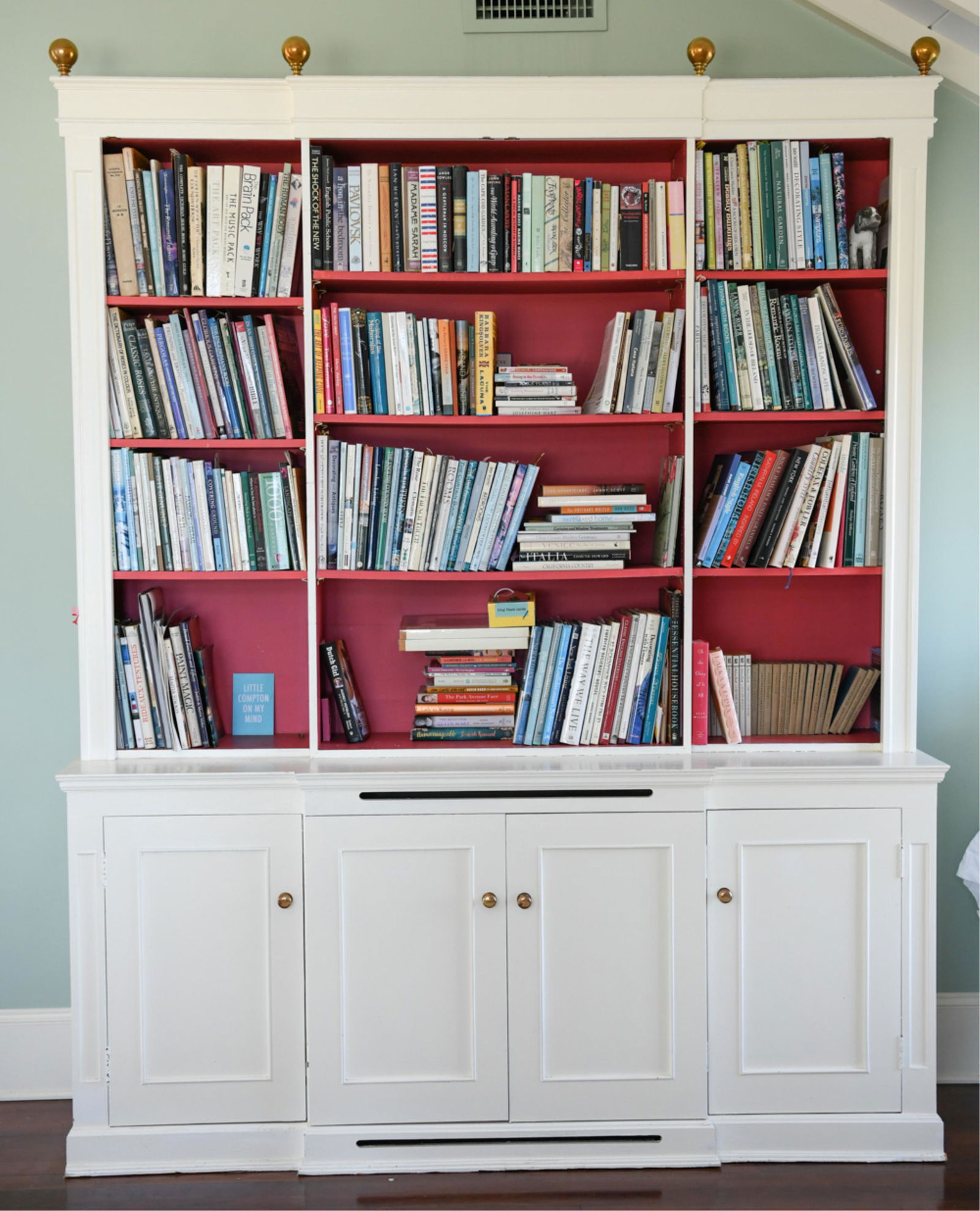 CUSTOM BUILT 20TH C. BRITISH BOOKSHELF/BAR (1 of 11)