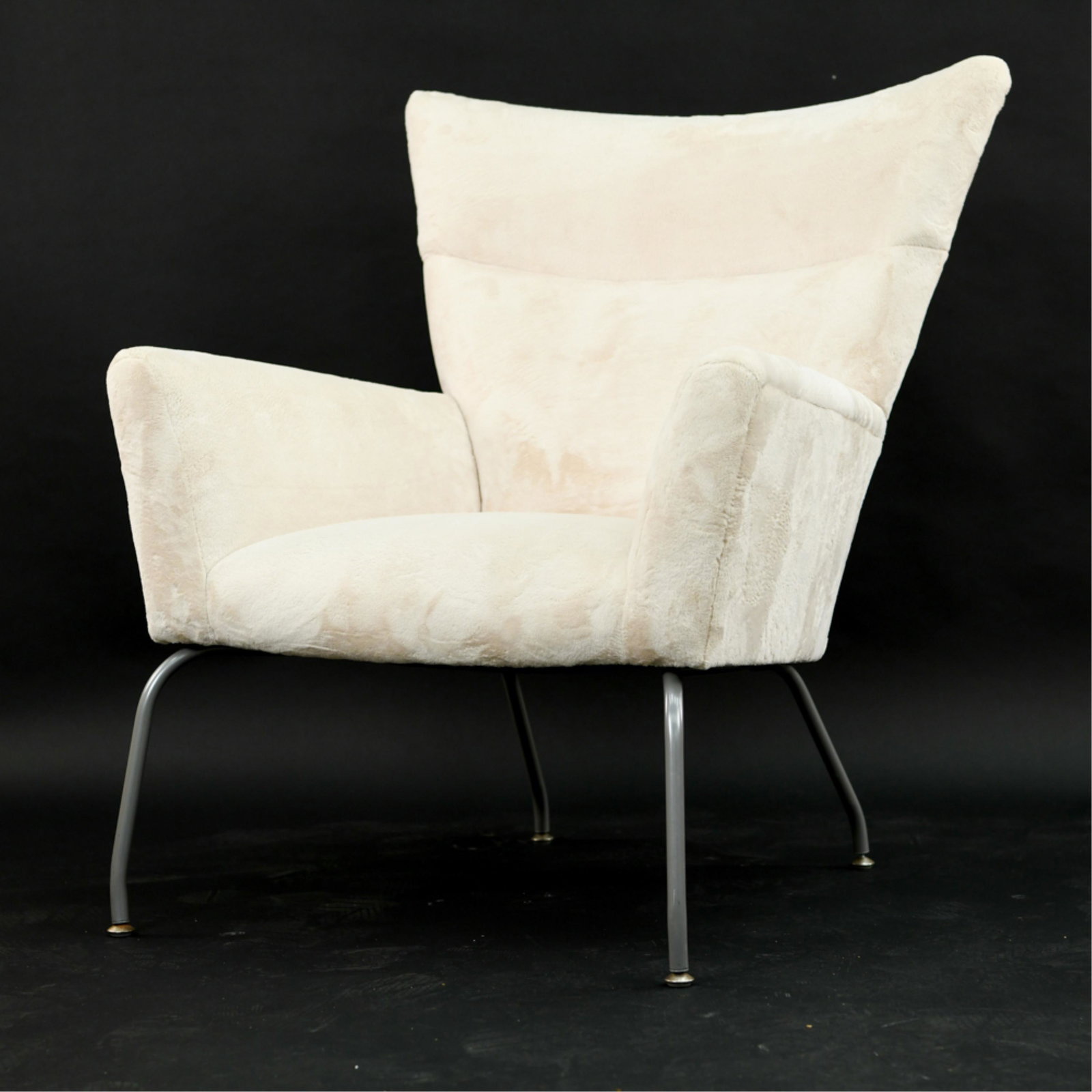 MID-CENTURY STYLE WING BACK CHAIR (1 of 15)