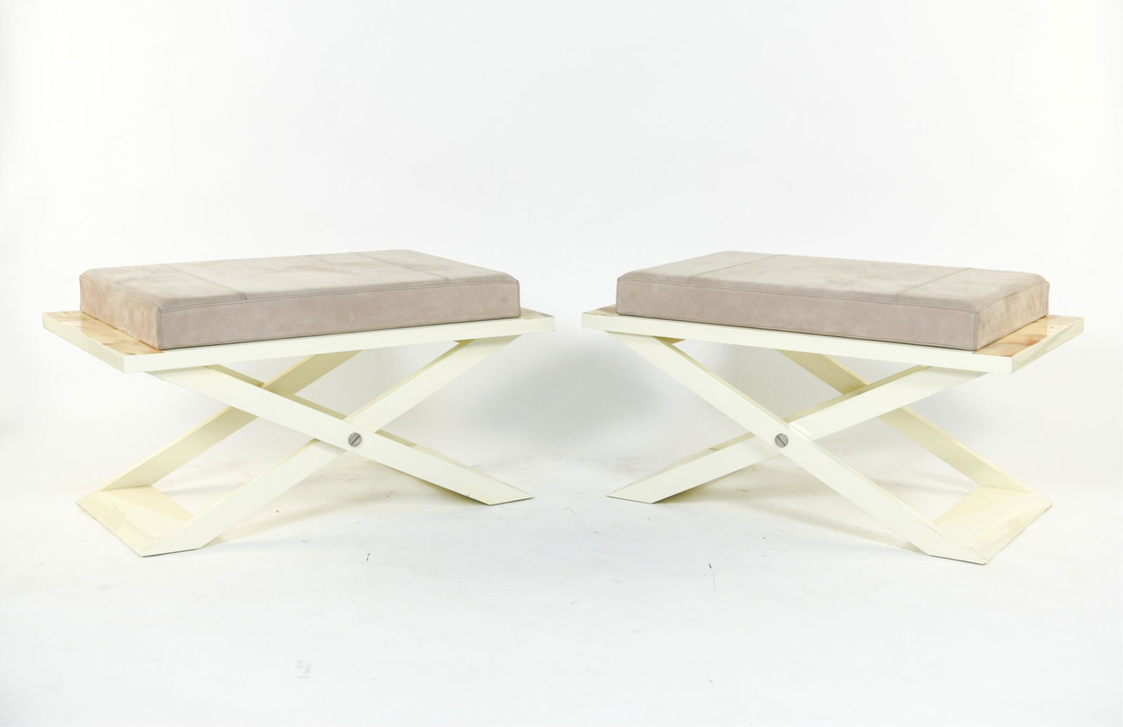 ARCAHORN CAMPAIGN STYLE BENCHES (1 of 15)