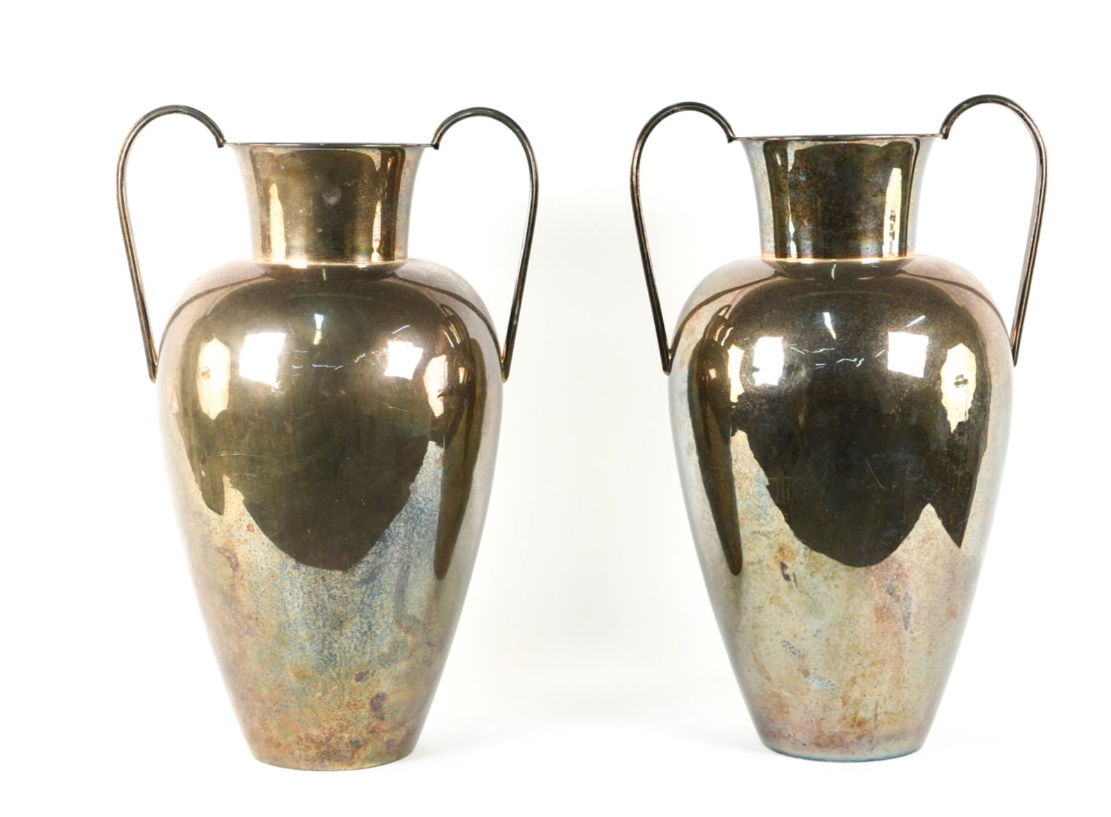EDIGINO BRAGGI SILVERPLATE URNS (1 of 8)