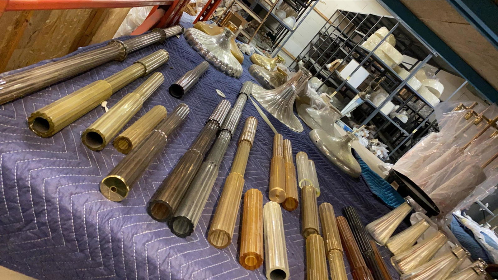 COLLECTION OF LIGHTING PARTS INCLUDING MURANO (1 of 1)