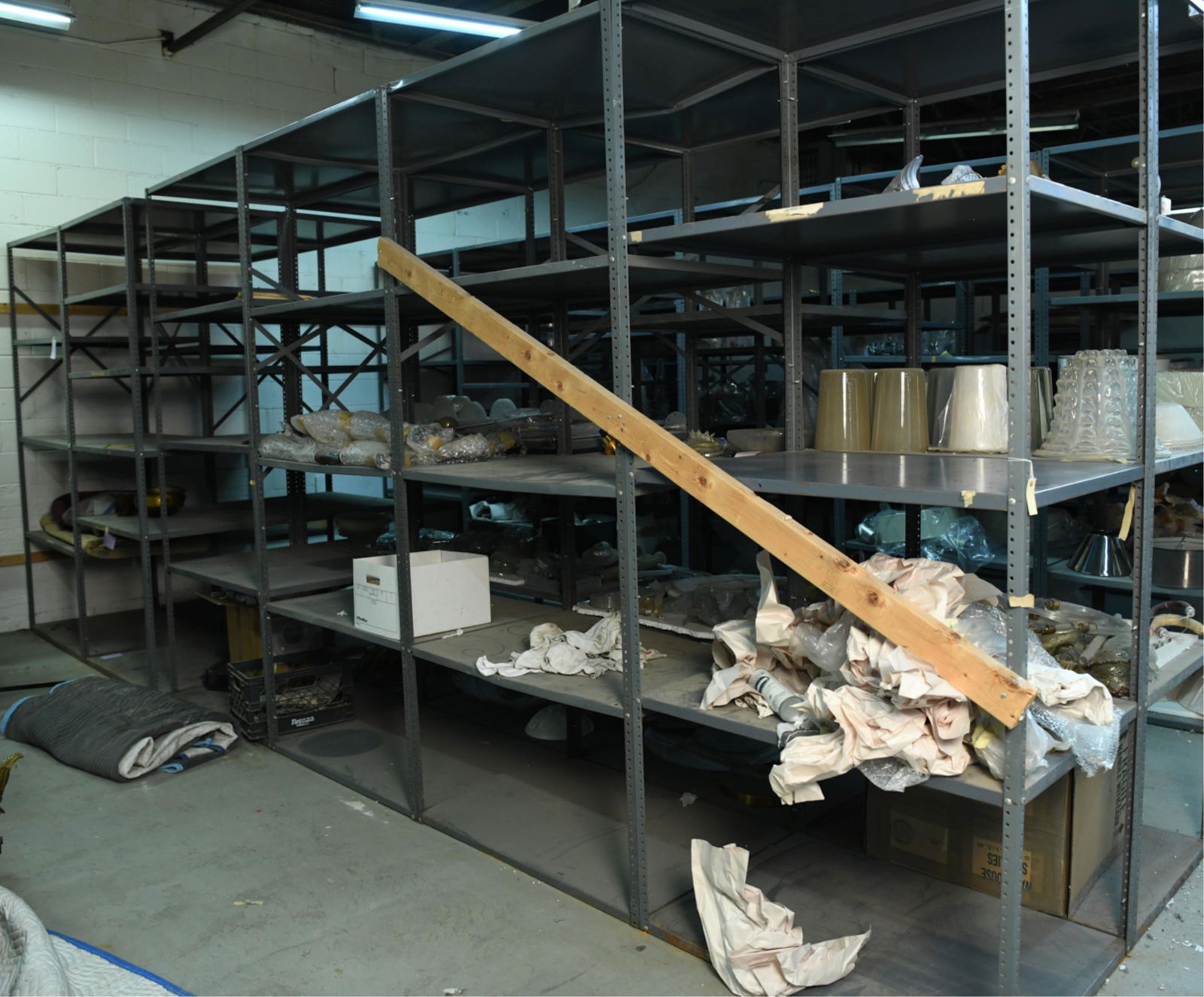 INDUSTRIAL METAL SHELVING (1 of 1)