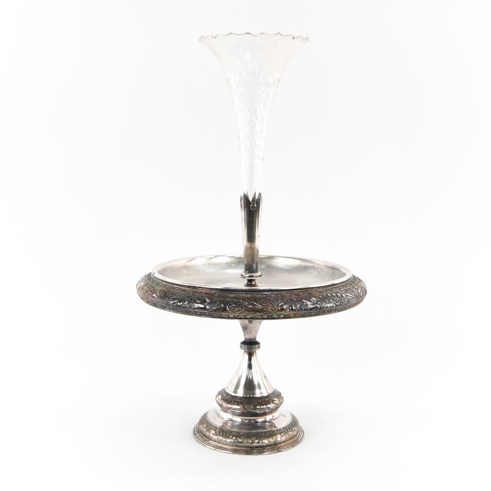VICTORIAN SILVERPLATE & GLASS EPERGNE (1 of 20)