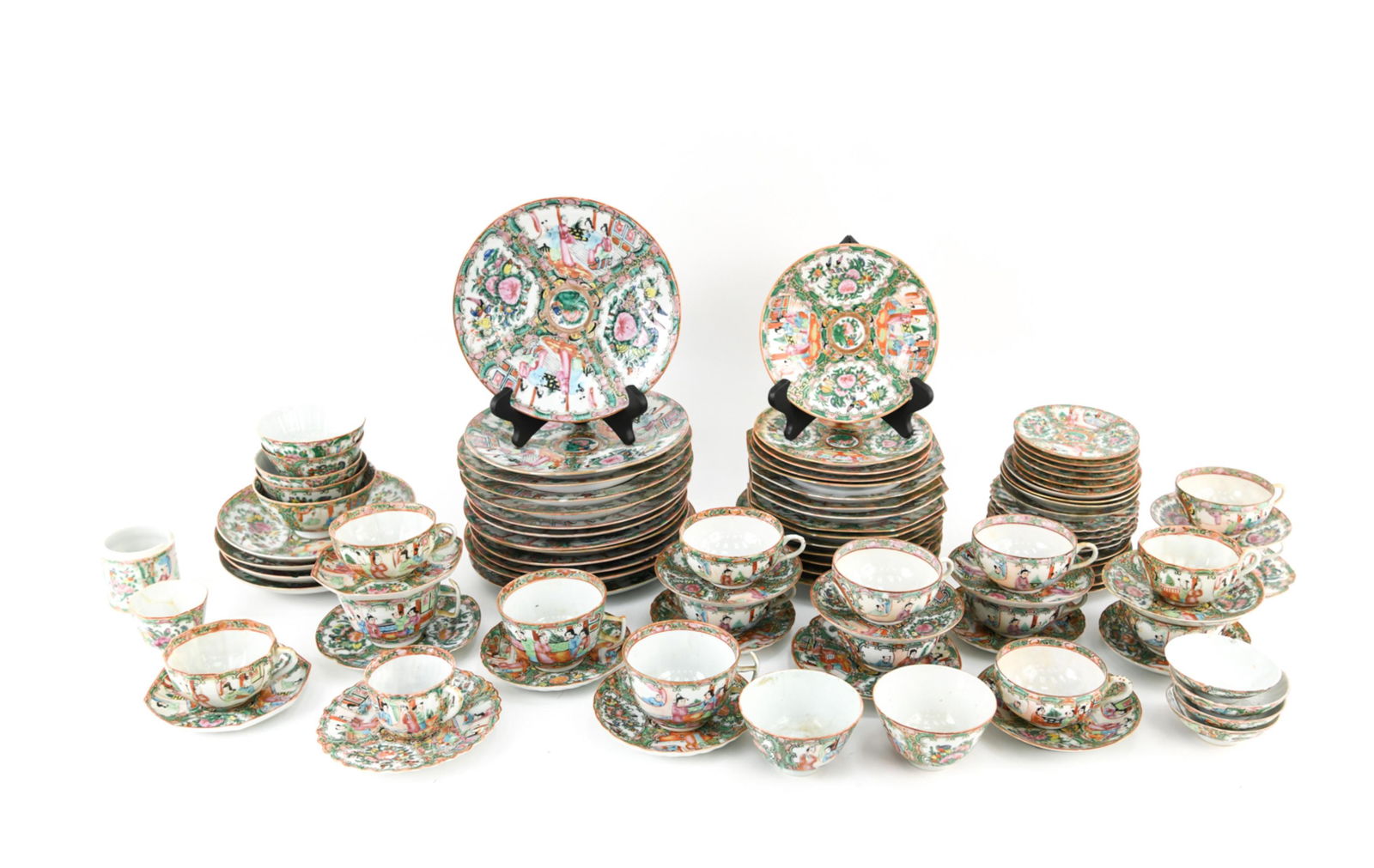 LARGE GROUPING CHINESE ROSE MEDALLION TABLEWARE (1 of 17)