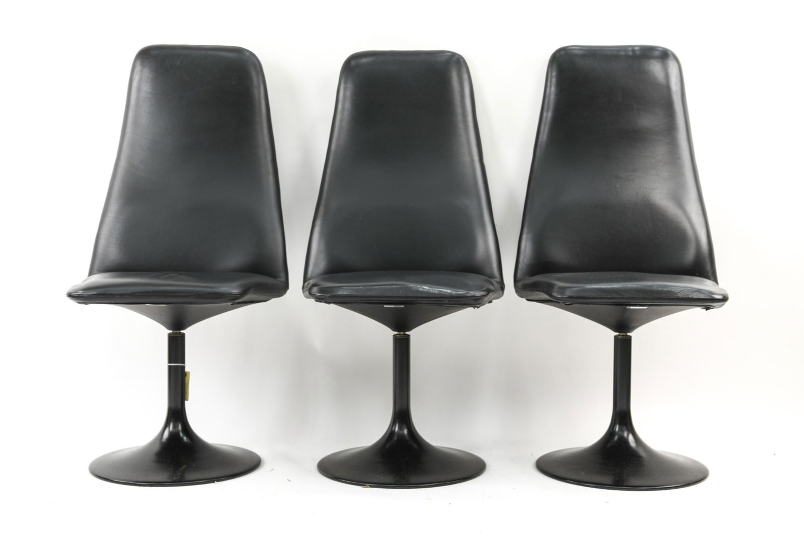 (3) BORGE JOHANSON "VIGGEN" CHAIRS (1 of 9)
