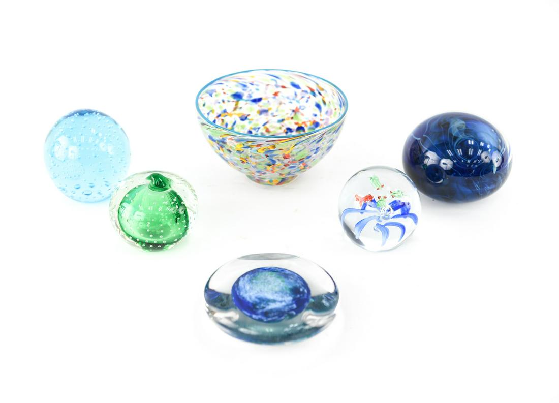 (6) ART GLASS GROUPING INCL PAPER WEIGHTS (1 of 11)