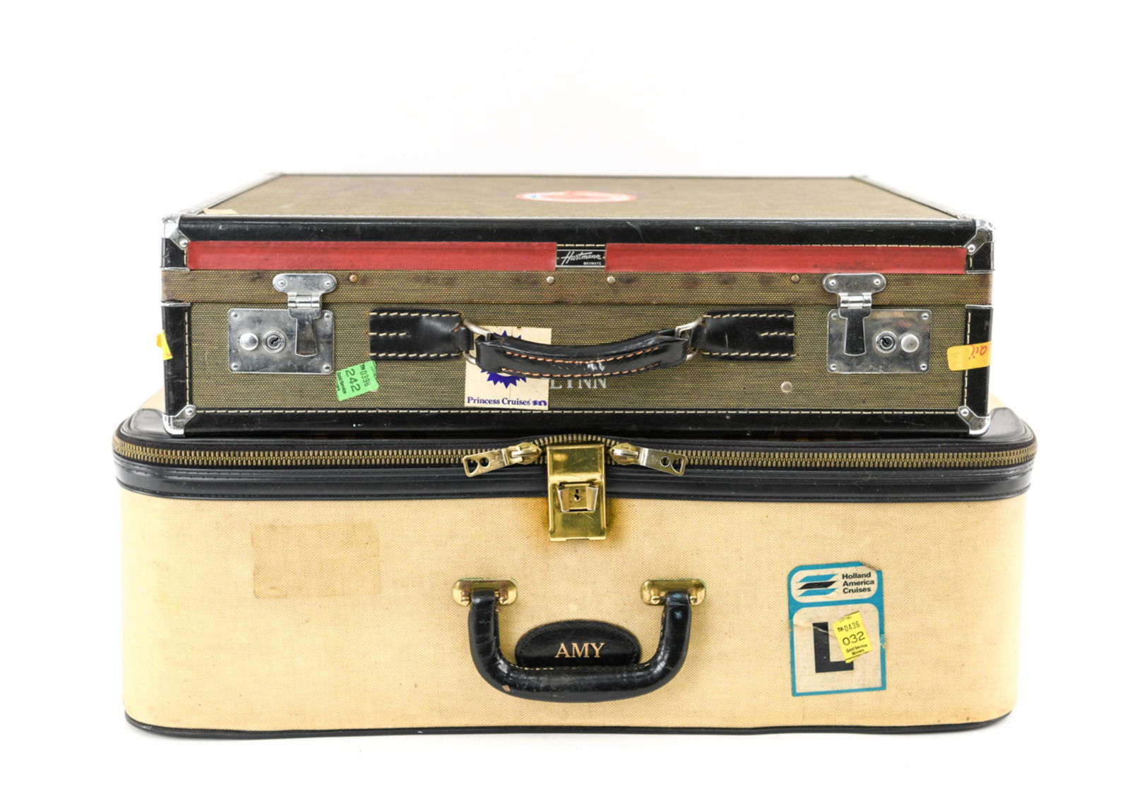 (2) VINTAGE LUGGAGE GROUPING (1 of 13)