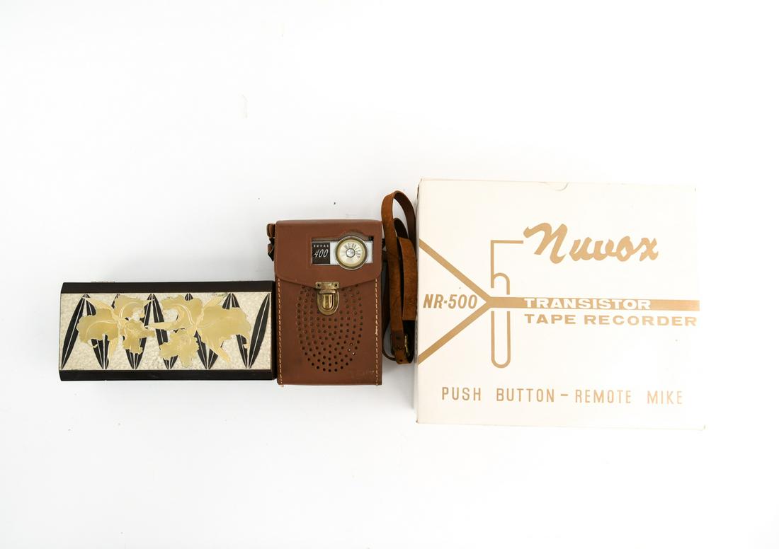 (3) VINTAGE TRANSISTOR RADIOS (1 of 20)