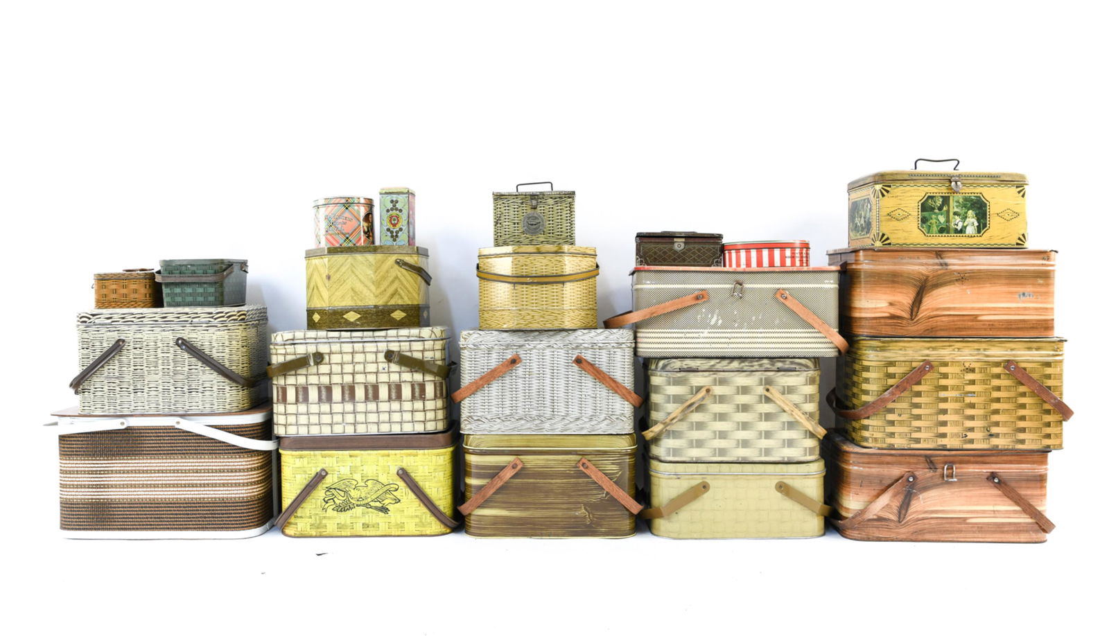 GROUPING OF TIN LITHO PICNIC BASKETS (1 of 16)