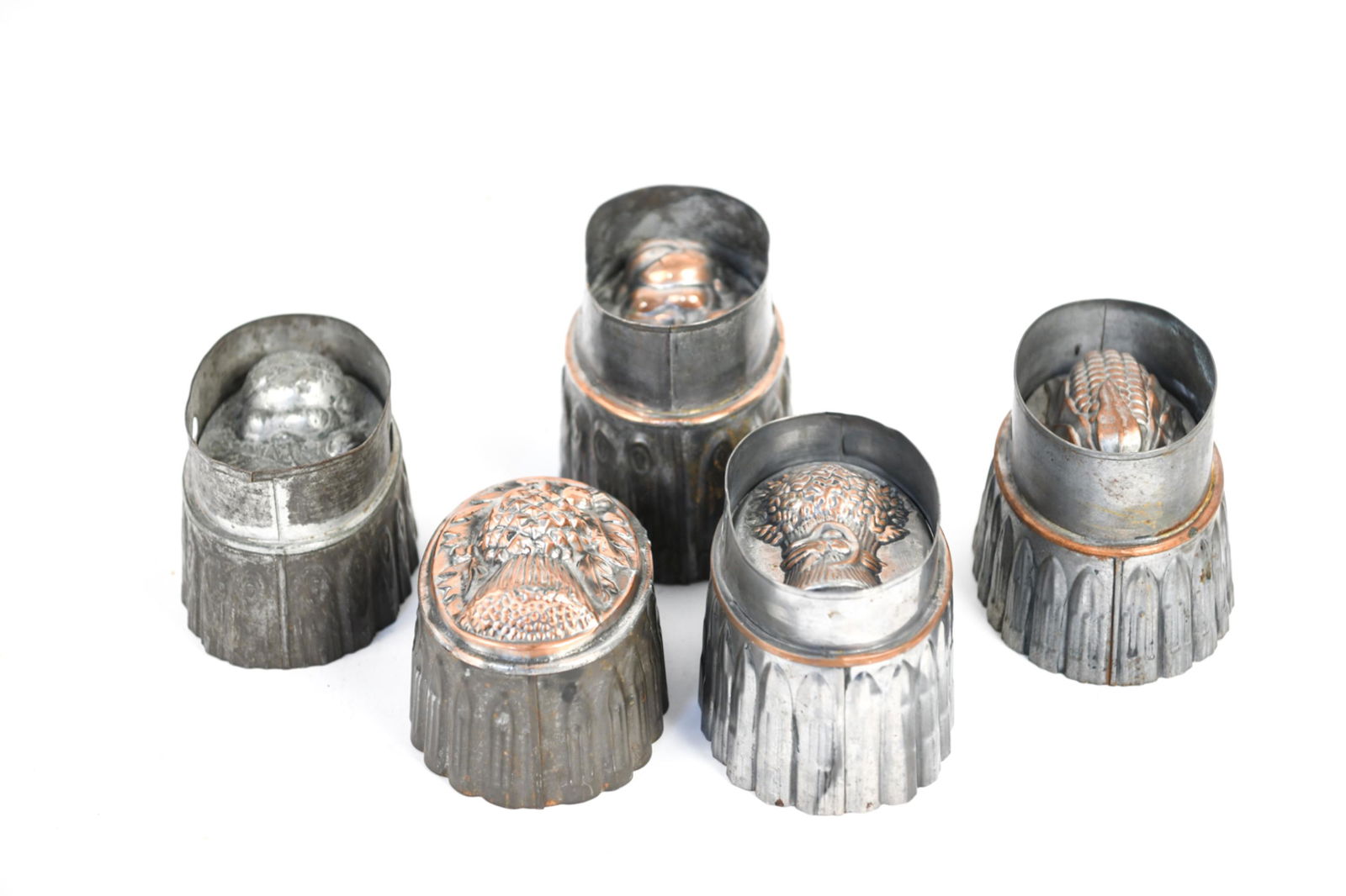 (5) ANTIQUE TIN MOLDS (1 of 9)